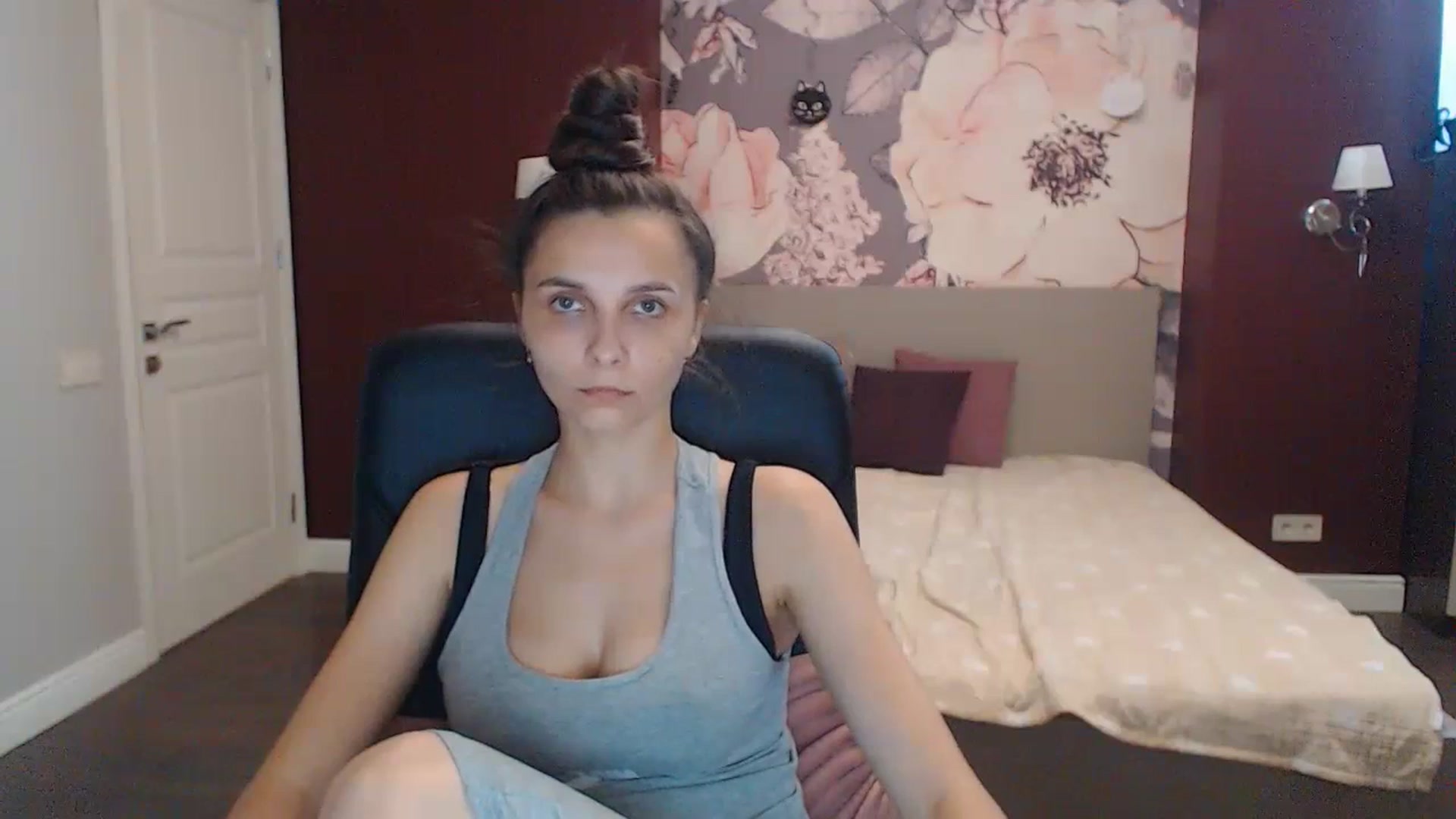 Gallery image thumbnail from Karina_Mils's myfreecams stream on, 07/15/2023, 14:35 image 17 of 20