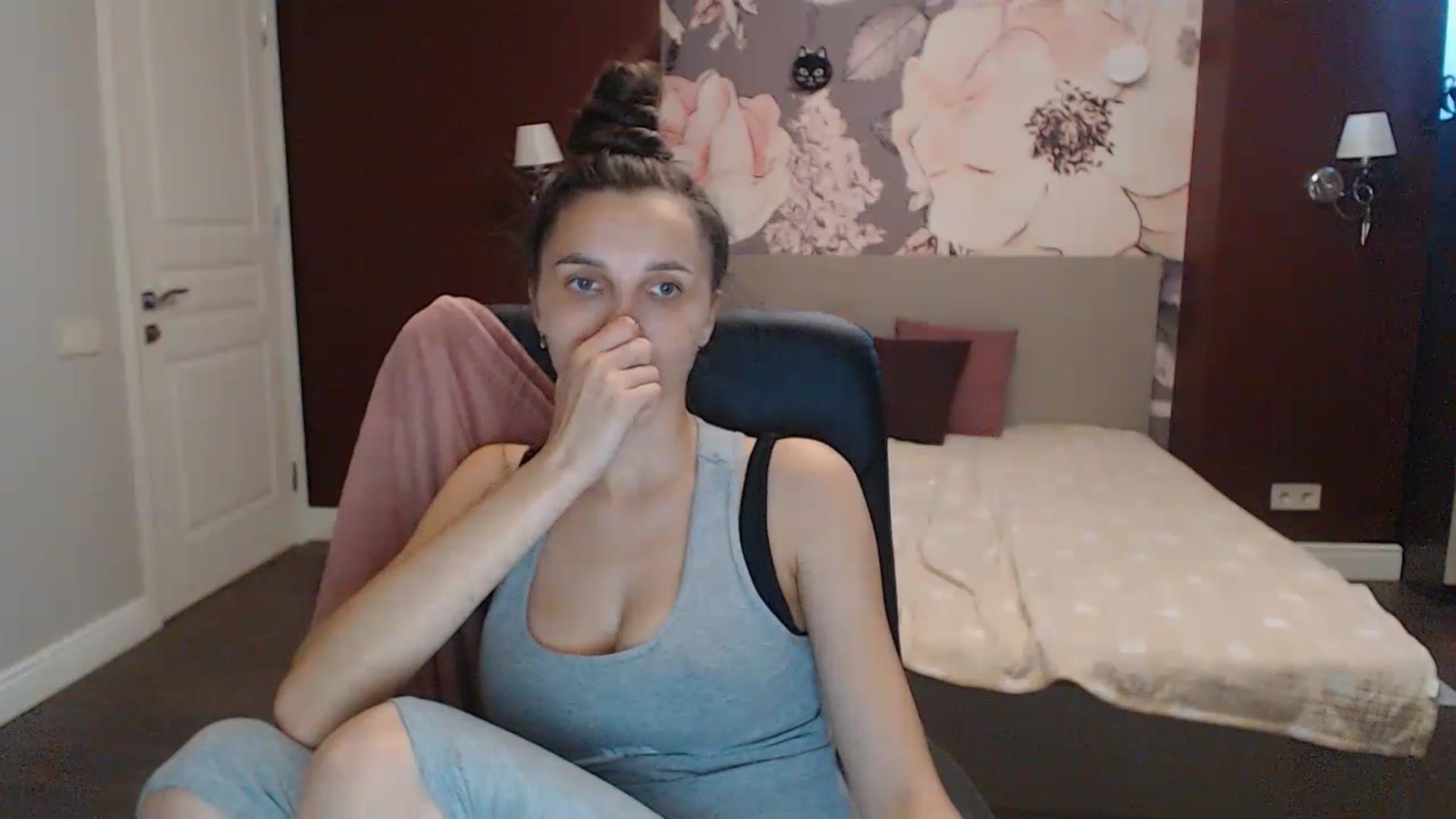 Gallery image thumbnail from Karina_Mils's myfreecams stream on, 07/15/2023, 14:35 image 5 of 20