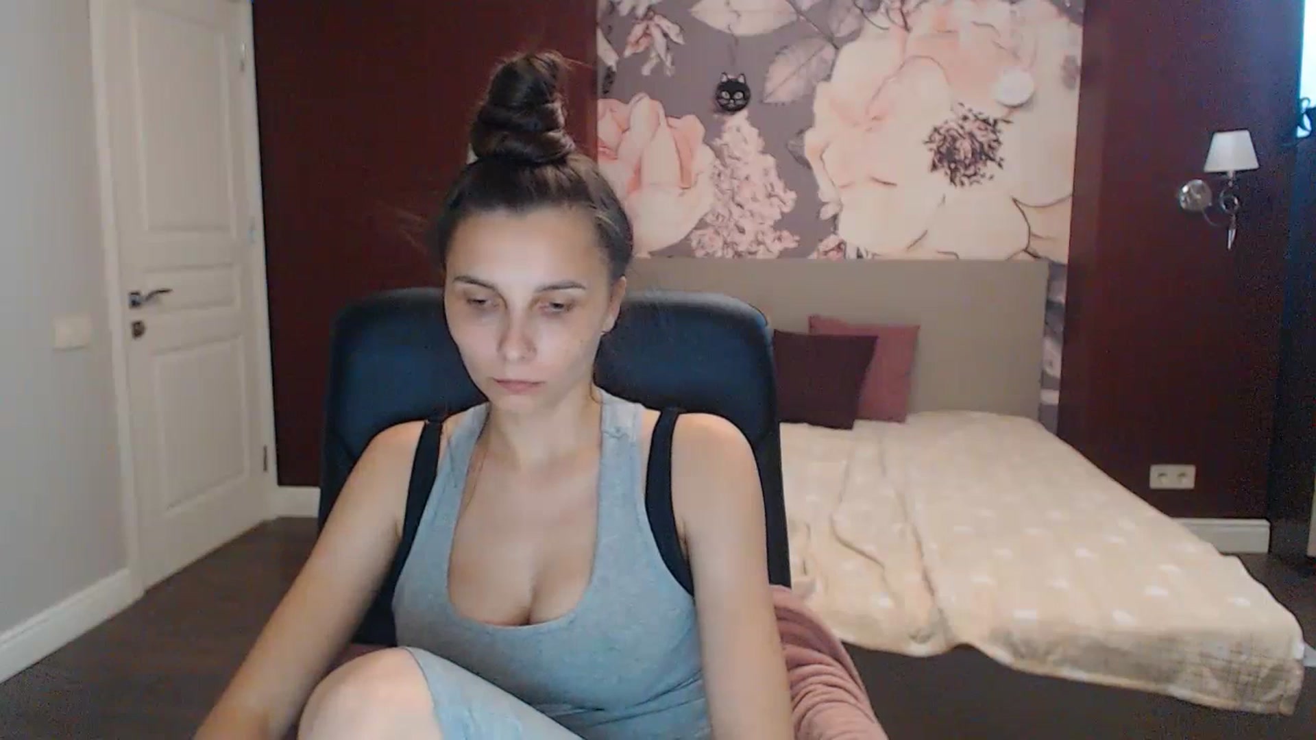 Gallery image thumbnail from Karina_Mils's myfreecams stream on, 07/15/2023, 14:35 image 14 of 20