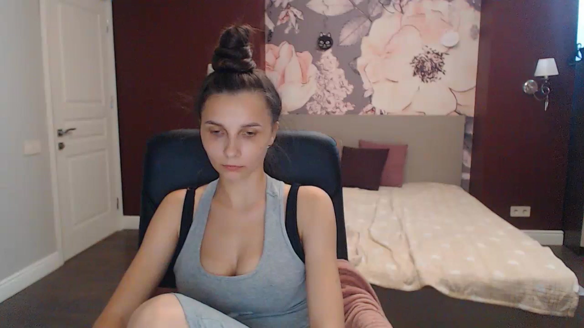 Gallery image thumbnail from Karina_Mils's myfreecams stream on, 07/15/2023, 14:35 image 19 of 20