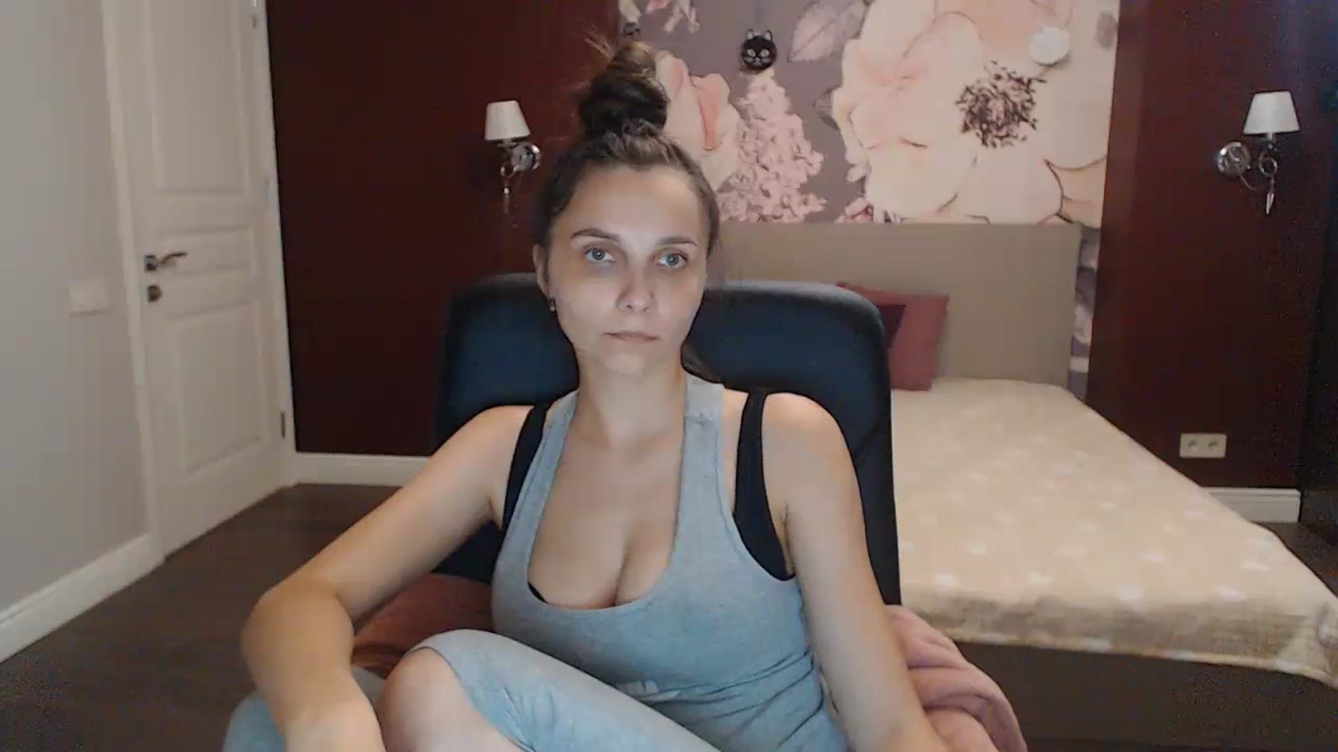 Gallery image thumbnail from Karina_Mils's myfreecams stream on, 07/15/2023, 16:19 image 8 of 20