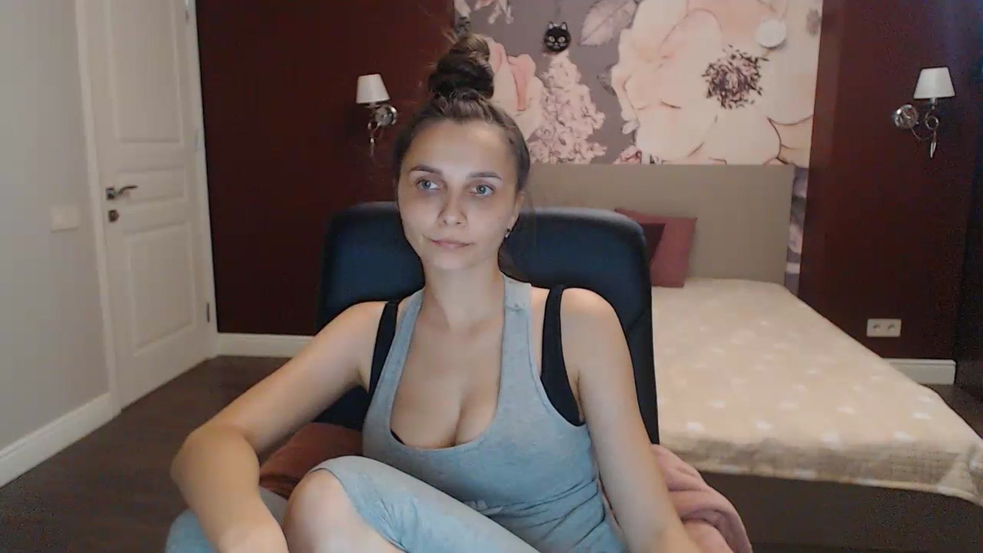 Gallery image thumbnail from Karina_Mils's myfreecams stream on, 07/15/2023, 16:19 image 5 of 20
