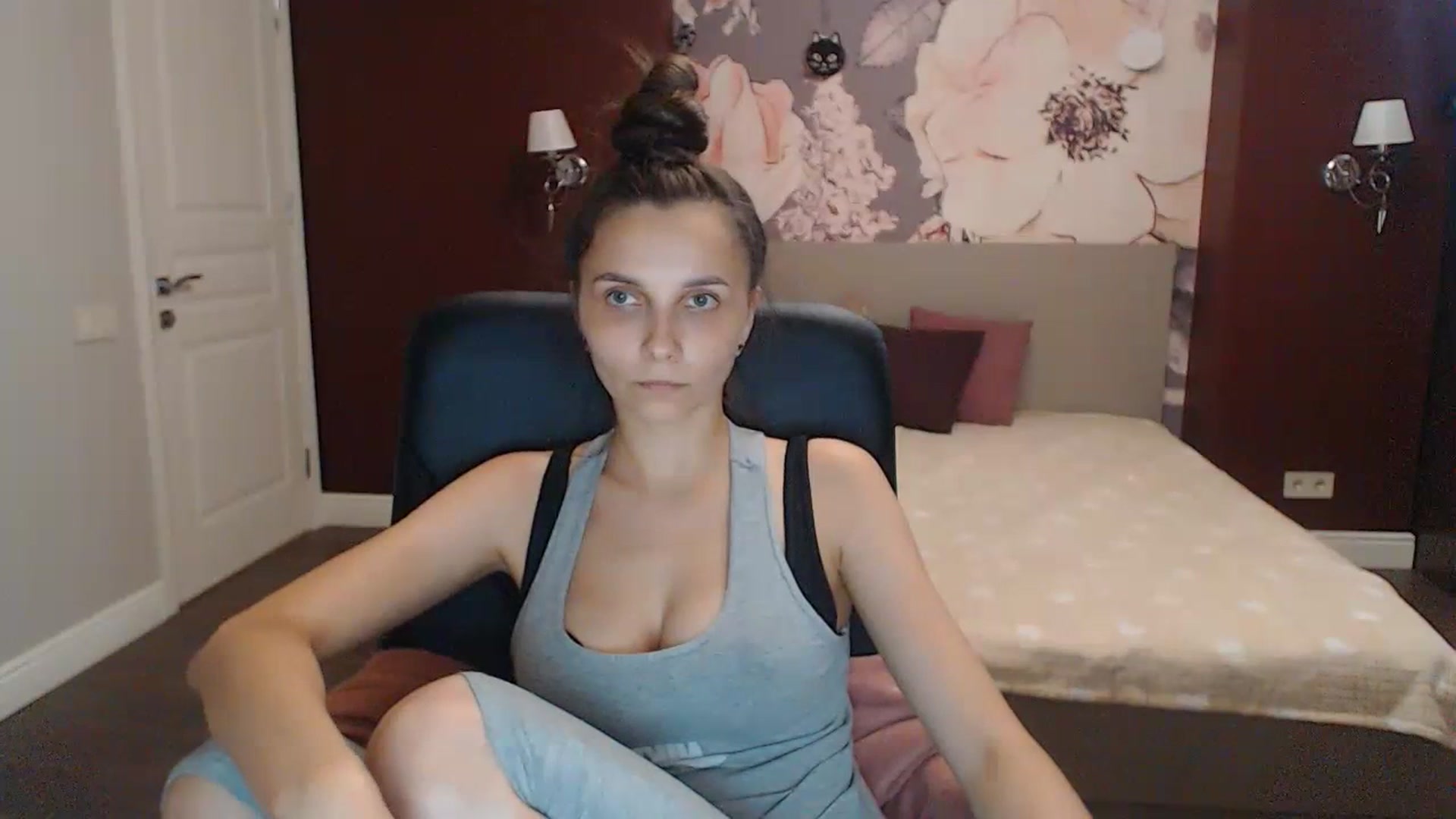 Gallery image thumbnail from Karina_Mils's myfreecams stream on, 07/15/2023, 16:19 image 10 of 20