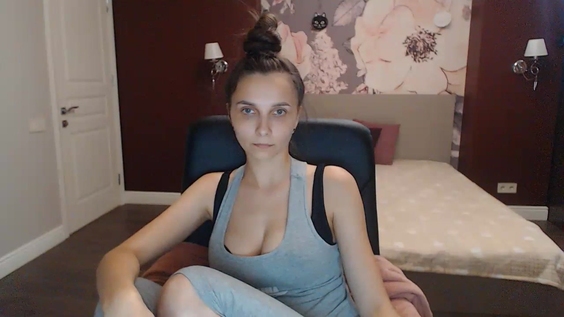 Gallery image thumbnail from Karina_Mils's myfreecams stream on, 07/15/2023, 16:19 image 7 of 20