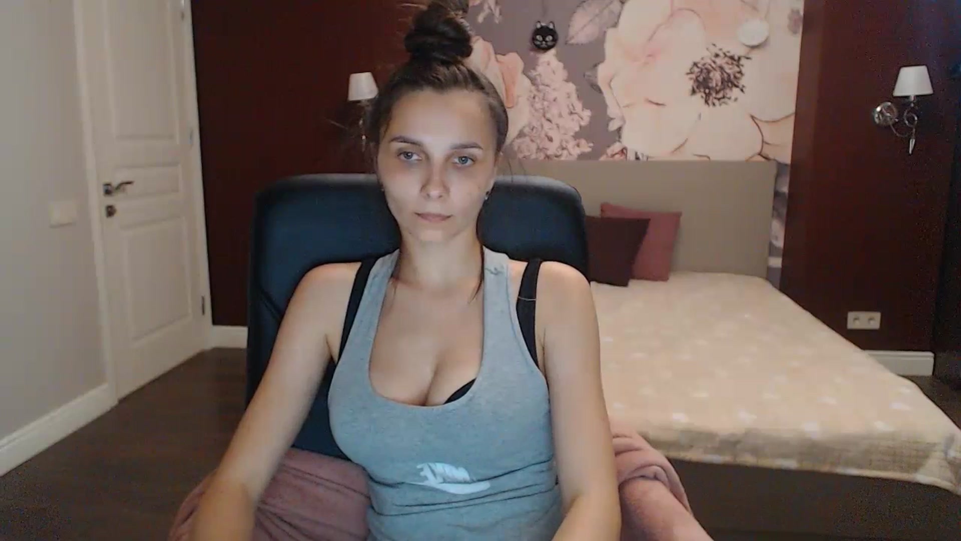 Gallery image thumbnail from Karina_Mils's myfreecams stream on, 07/15/2023, 16:19 image 20 of 20