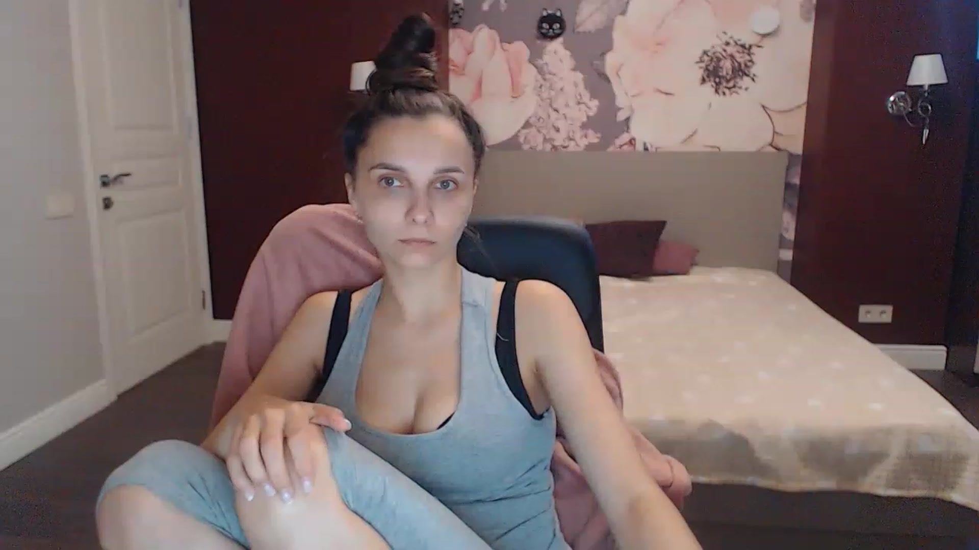Gallery image thumbnail from Karina_Mils's myfreecams stream on, 07/16/2023, 05:51 image 9 of 20