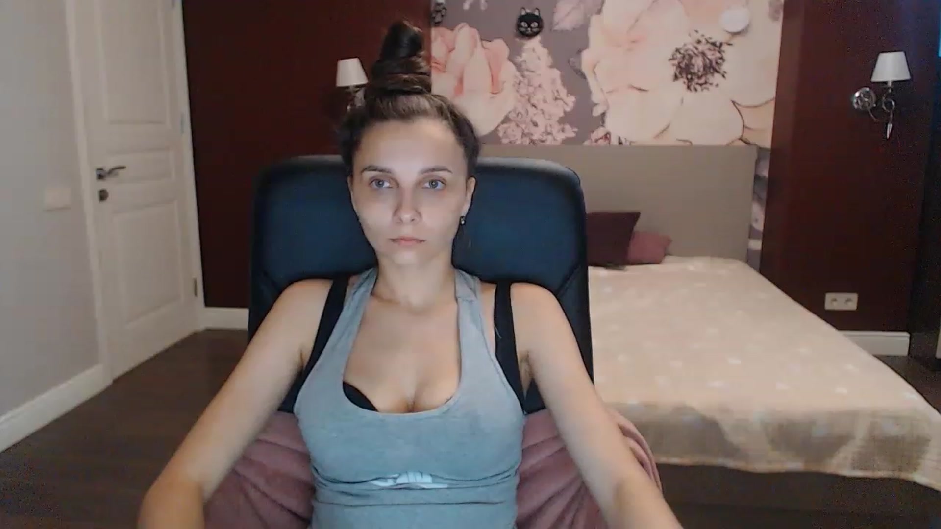 Gallery image thumbnail from Karina_Mils's myfreecams stream on, 07/16/2023, 05:51 image 19 of 20
