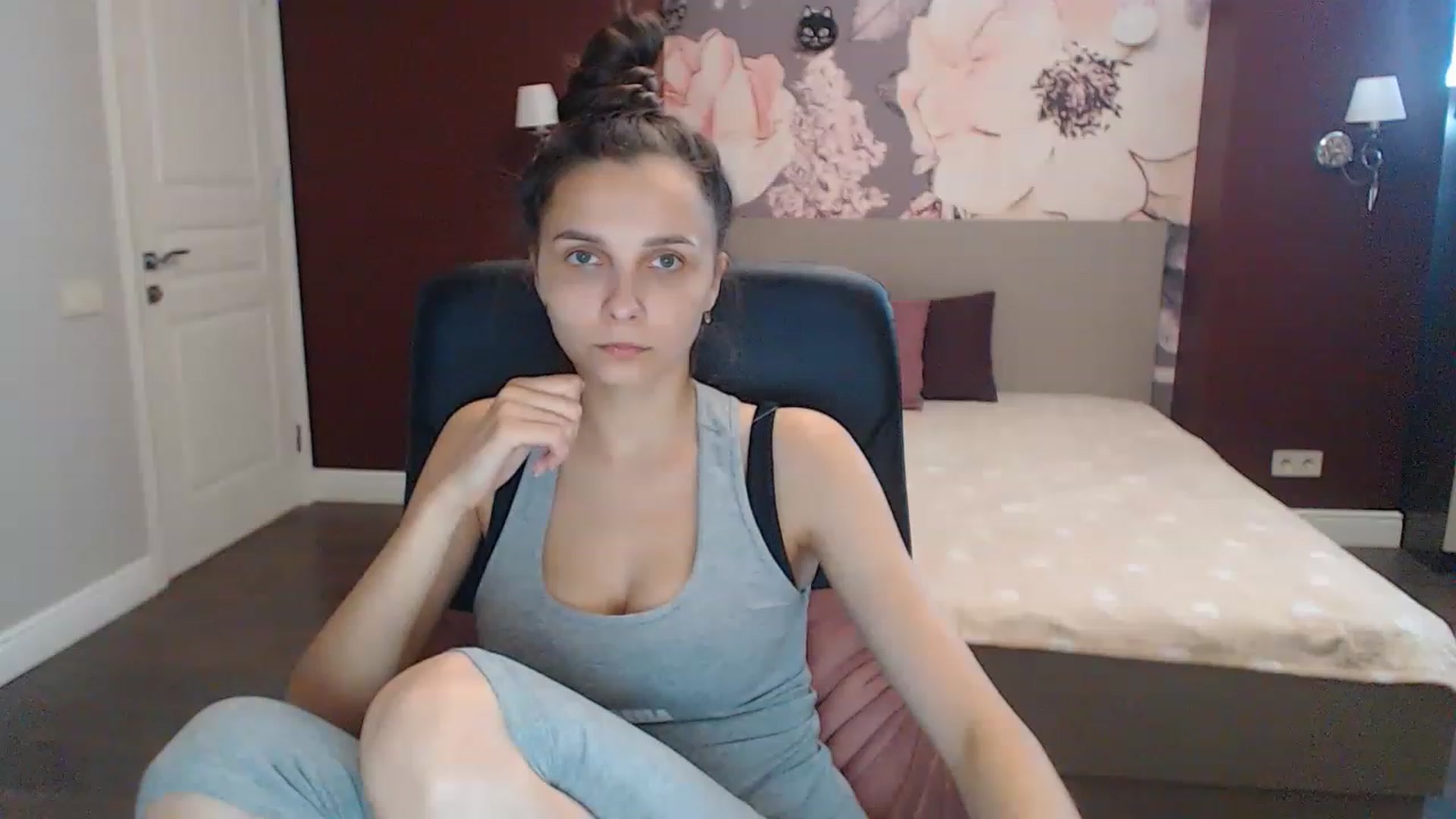 Gallery image thumbnail from Karina_Mils's myfreecams stream on, 07/16/2023, 12:52 image 1 of 20