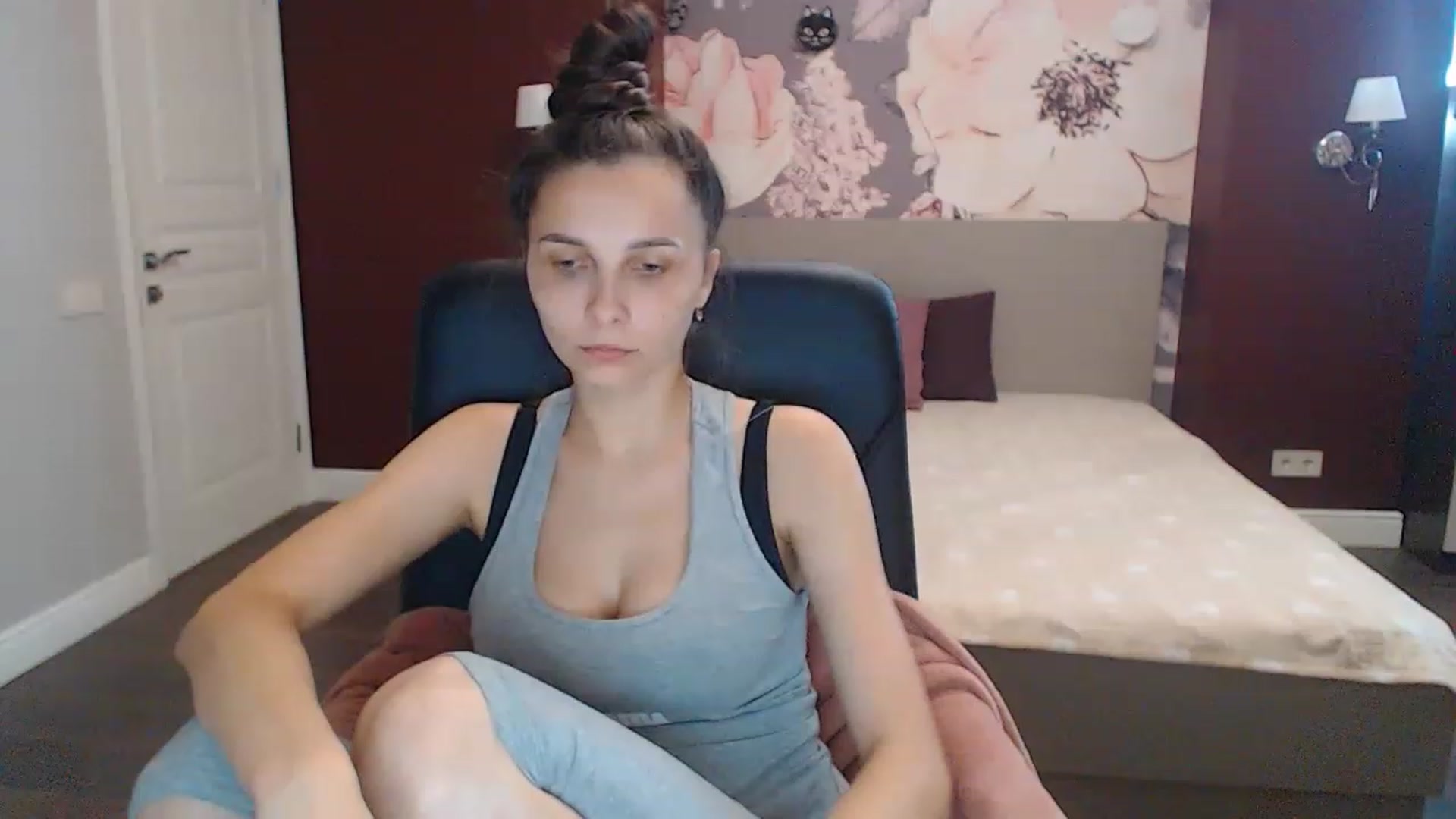 Gallery image thumbnail from Karina_Mils's myfreecams stream on, 07/16/2023, 12:52 image 2 of 20
