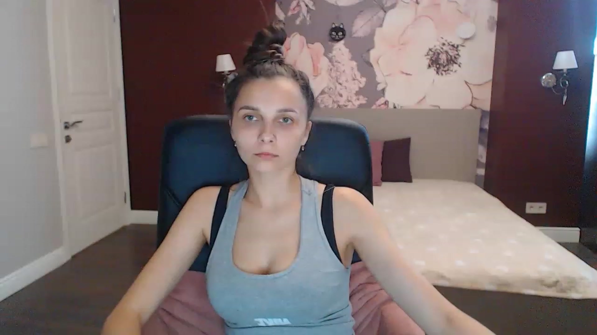 Gallery image thumbnail from Karina_Mils's myfreecams stream on, 07/16/2023, 12:52 image 15 of 20
