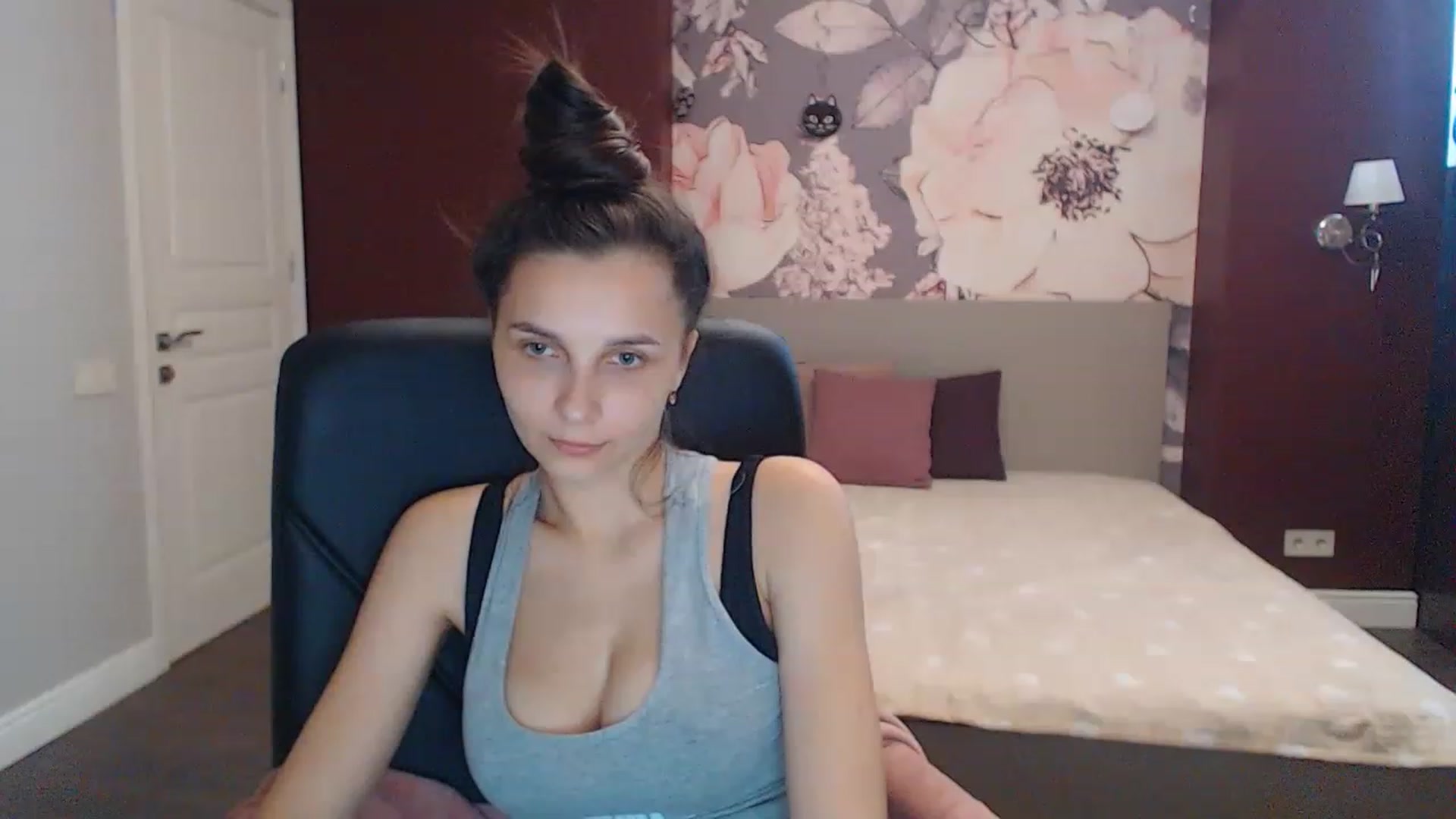 Gallery image thumbnail from Karina_Mils's myfreecams stream on, 07/16/2023, 13:49 image 5 of 20