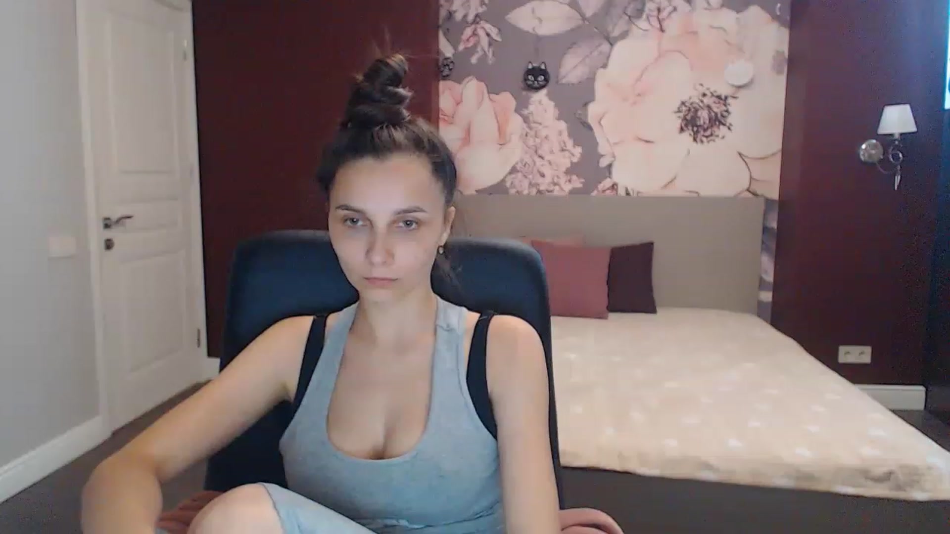 Gallery image thumbnail from Karina_Mils's myfreecams stream on, 07/16/2023, 13:49 image 18 of 20