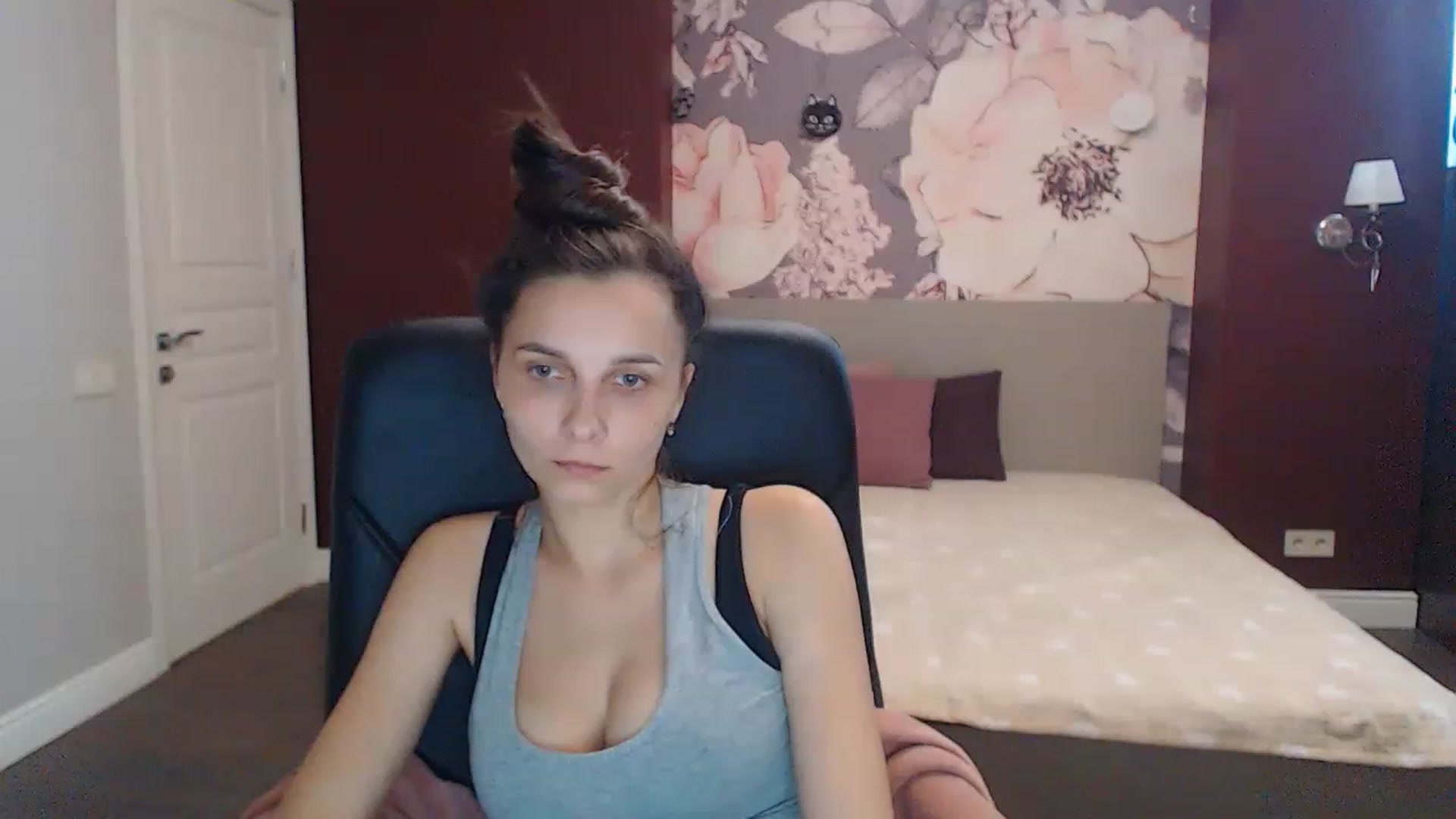 Gallery image thumbnail from Karina_Mils's myfreecams stream on, 07/16/2023, 13:49 image 11 of 20
