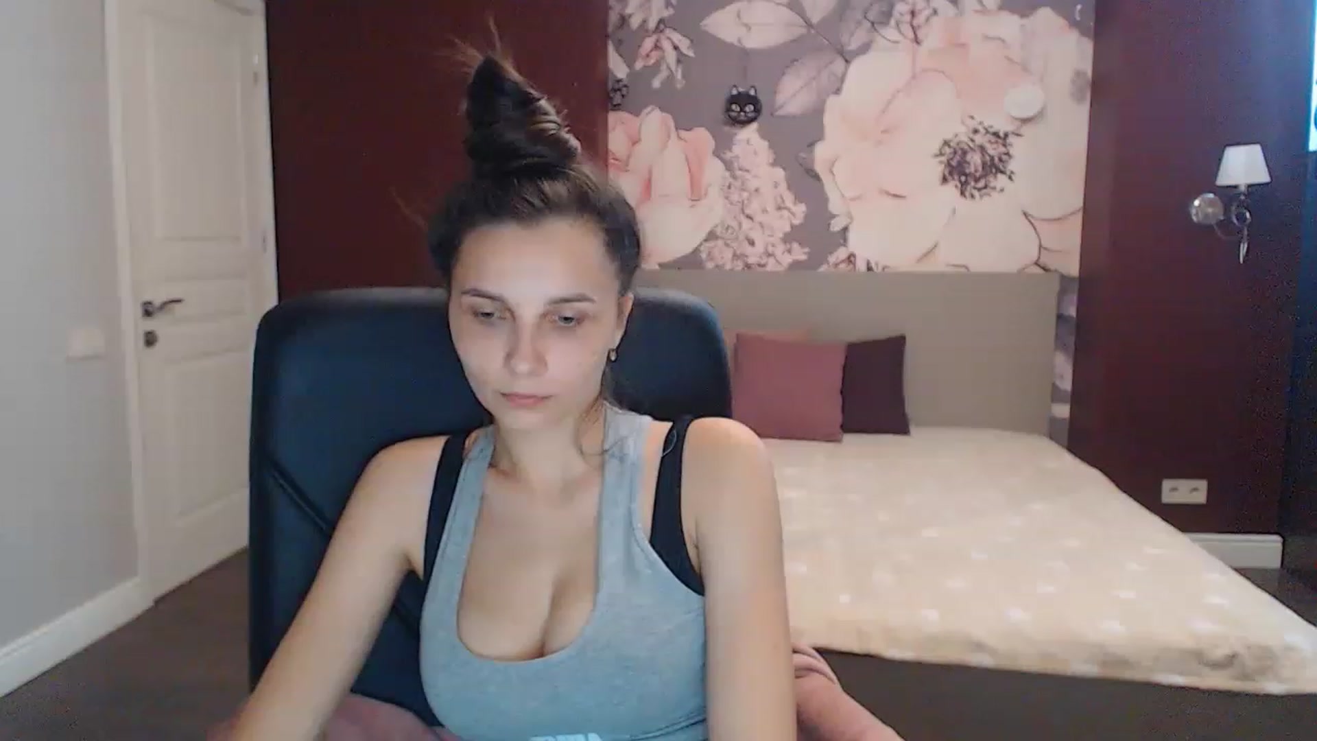 Gallery image thumbnail from Karina_Mils's myfreecams stream on, 07/16/2023, 13:49 image 7 of 20