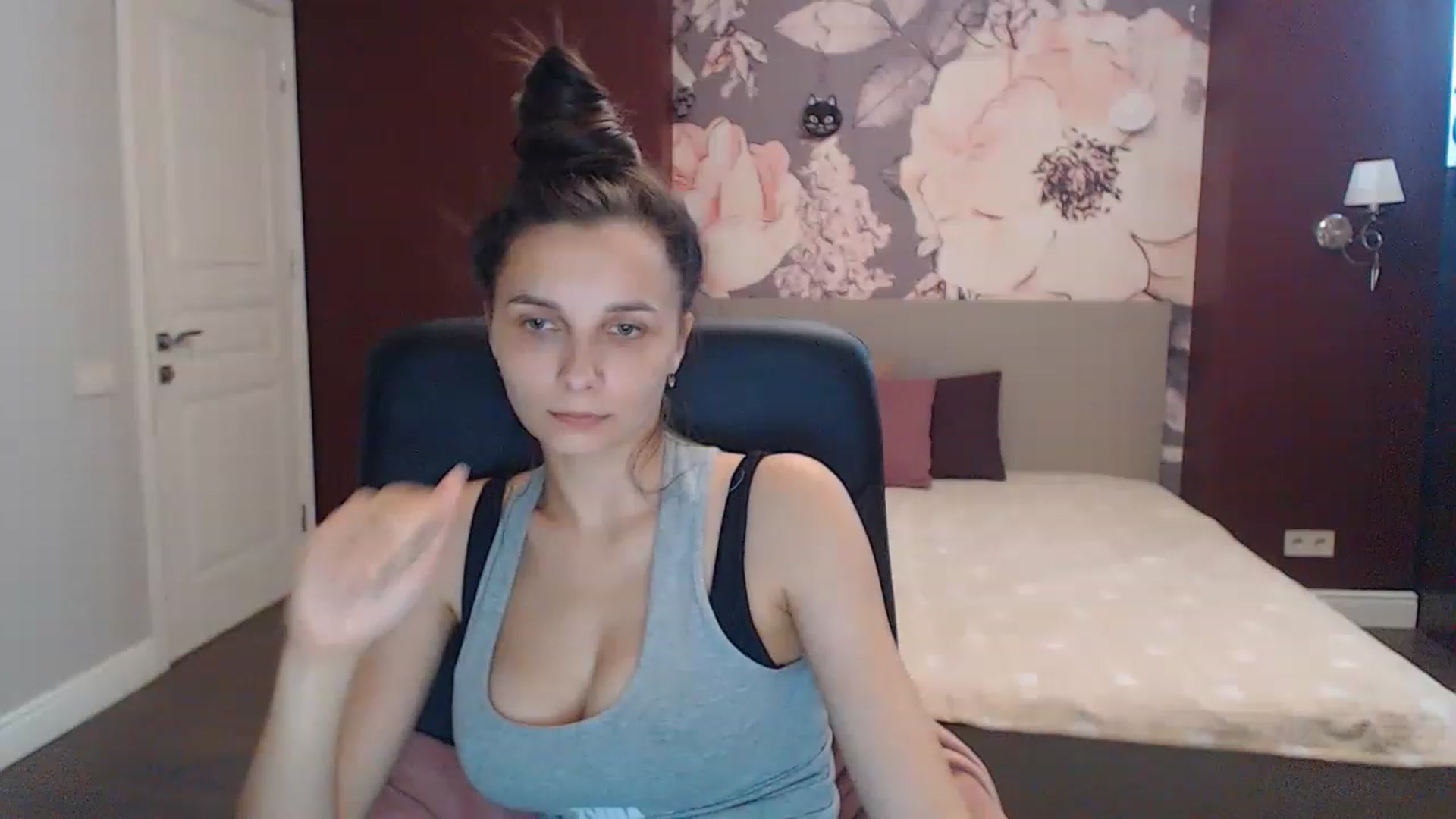 Gallery image thumbnail from Karina_Mils's myfreecams stream on, 07/16/2023, 13:49 image 2 of 20