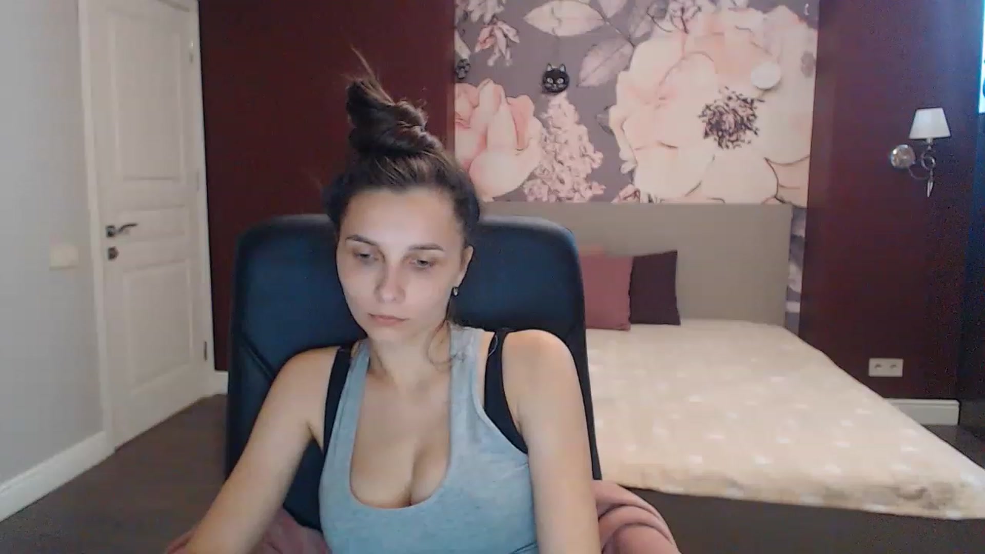 Gallery image thumbnail from Karina_Mils's myfreecams stream on, 07/16/2023, 13:49 image 10 of 20