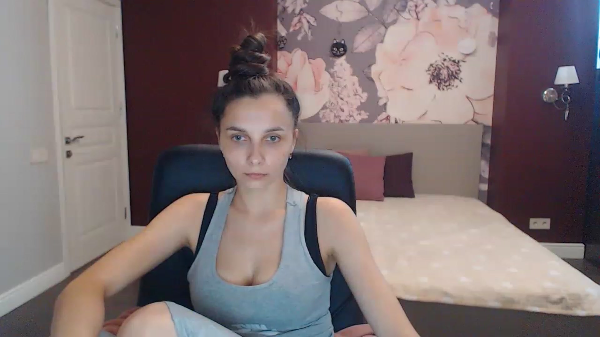 Gallery image thumbnail from Karina_Mils's myfreecams stream on, 07/16/2023, 13:49 image 16 of 20