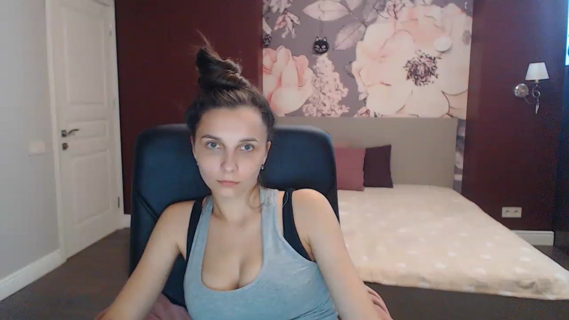 Gallery image thumbnail from Karina_Mils's myfreecams stream on, 07/16/2023, 13:49 image 9 of 20