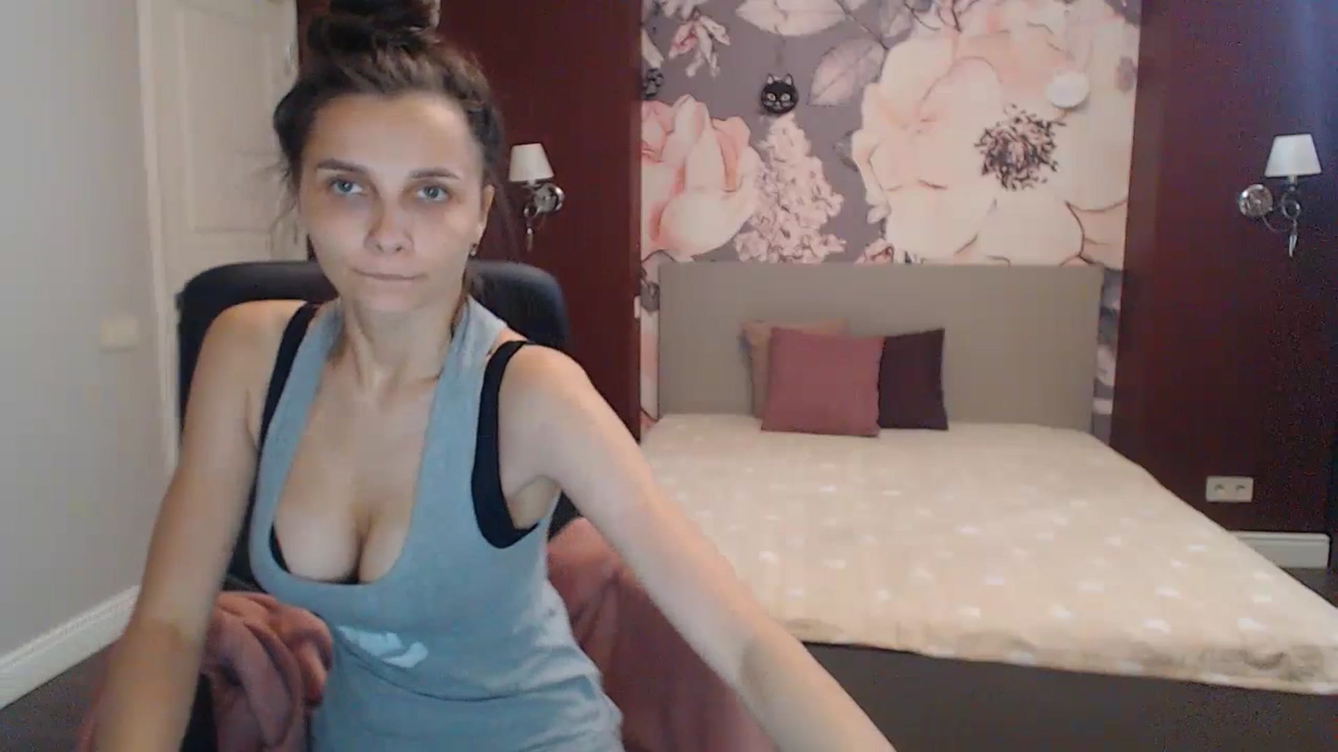 Gallery image thumbnail from Karina_Mils's myfreecams stream on, 07/16/2023, 15:08 image 9 of 20