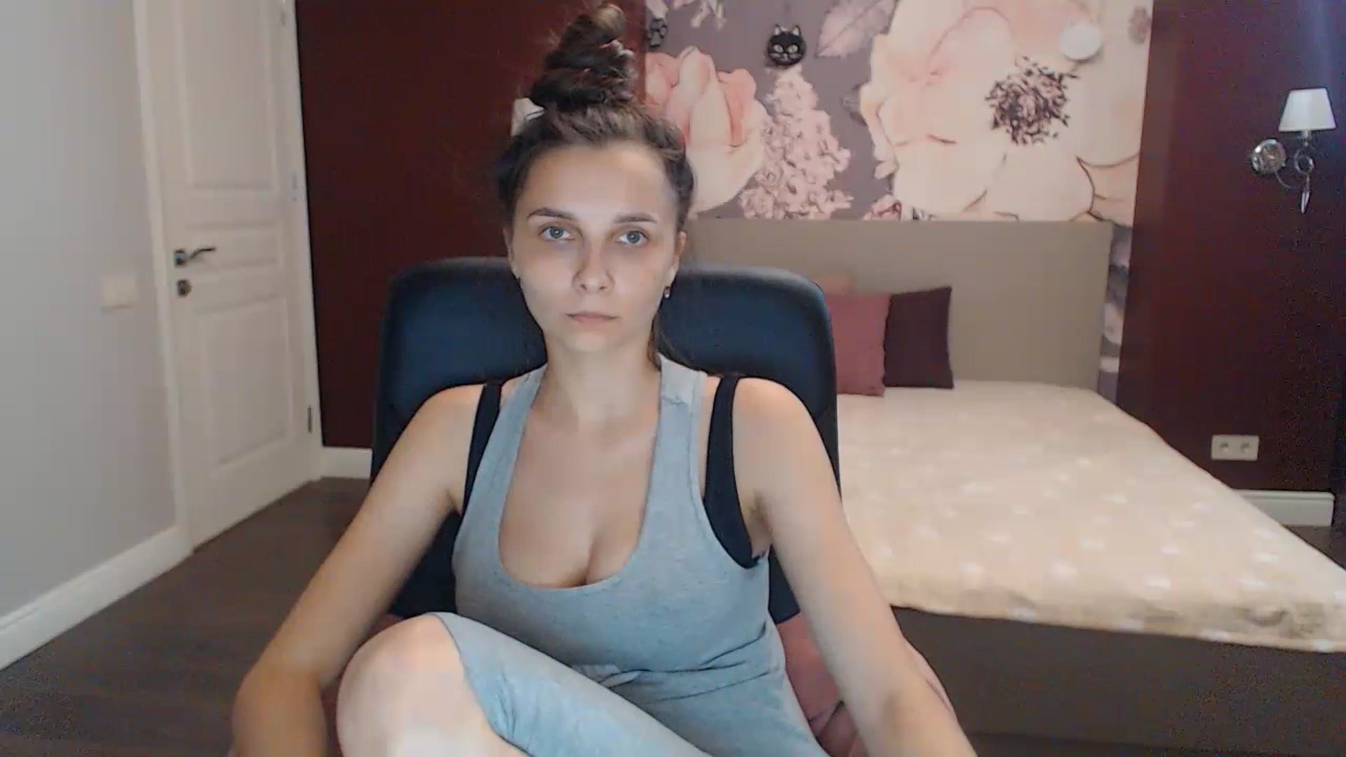 Gallery image thumbnail from Karina_Mils's myfreecams stream on, 07/16/2023, 15:08 image 2 of 20
