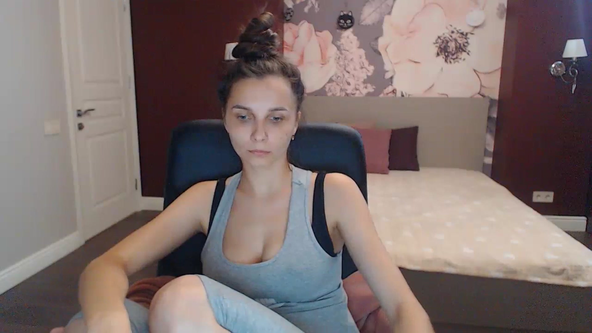 Gallery image thumbnail from Karina_Mils's myfreecams stream on, 07/16/2023, 15:08 image 6 of 20