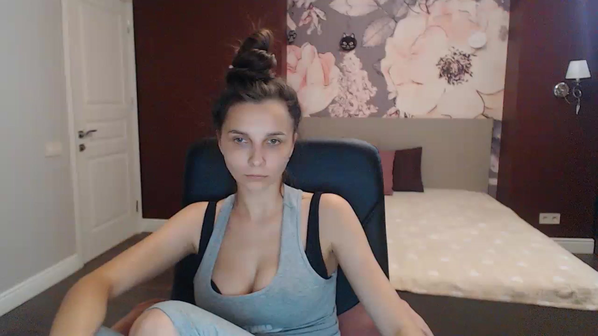 Gallery image thumbnail from Karina_Mils's myfreecams stream on, 07/16/2023, 15:08 image 19 of 20