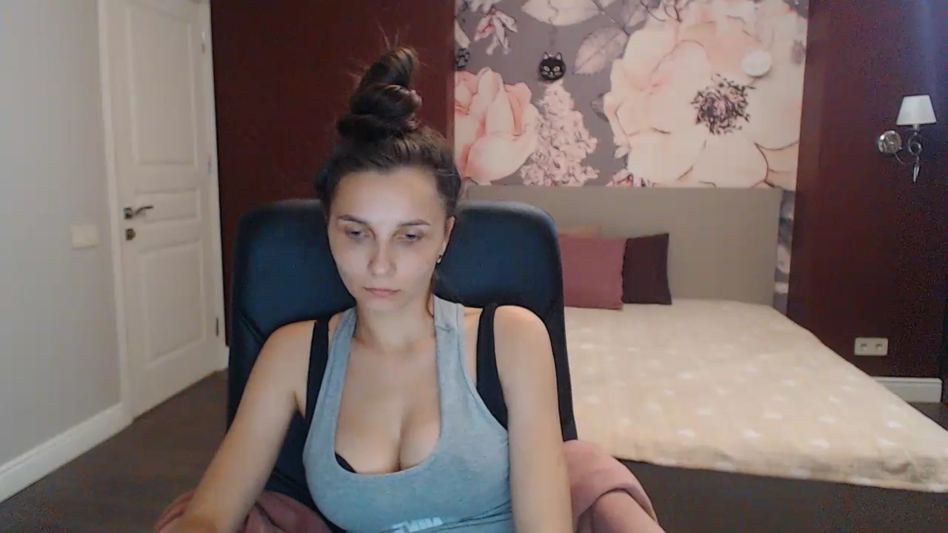 Gallery image thumbnail from Karina_Mils's myfreecams stream on, 07/16/2023, 15:29 image 2 of 20