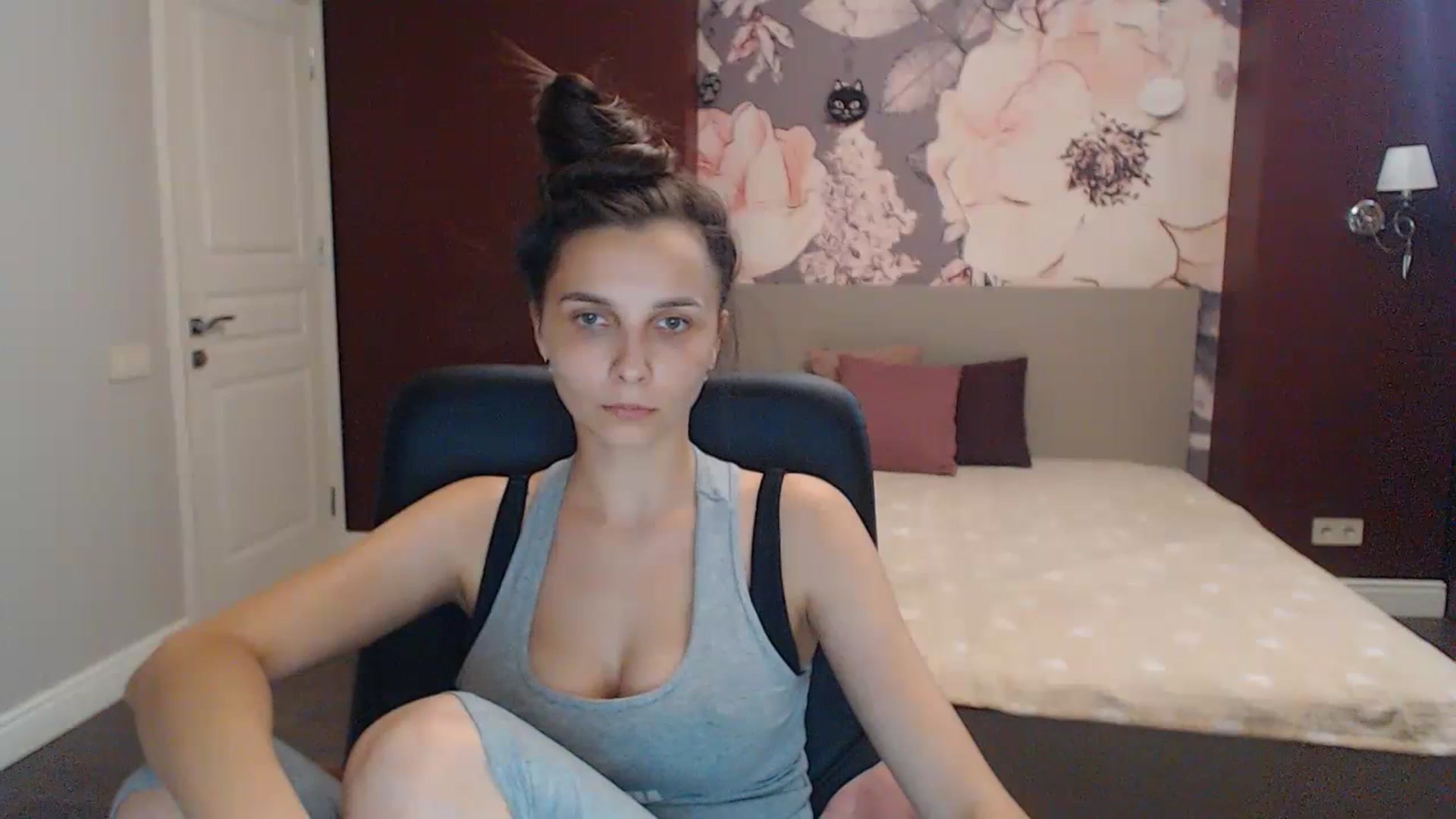 Gallery image thumbnail from Karina_Mils's myfreecams stream on, 07/16/2023, 15:29 image 19 of 20
