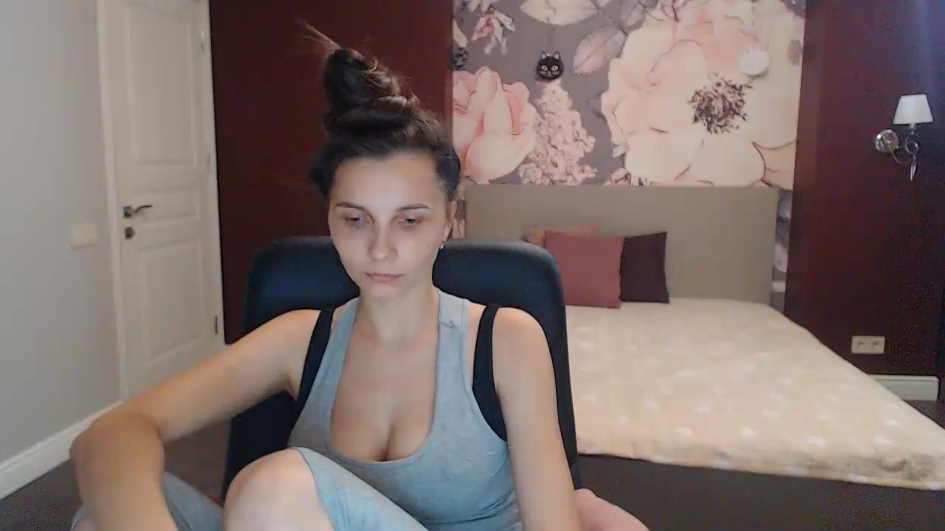 Gallery image thumbnail from Karina_Mils's myfreecams stream on, 07/16/2023, 15:29 image 11 of 20