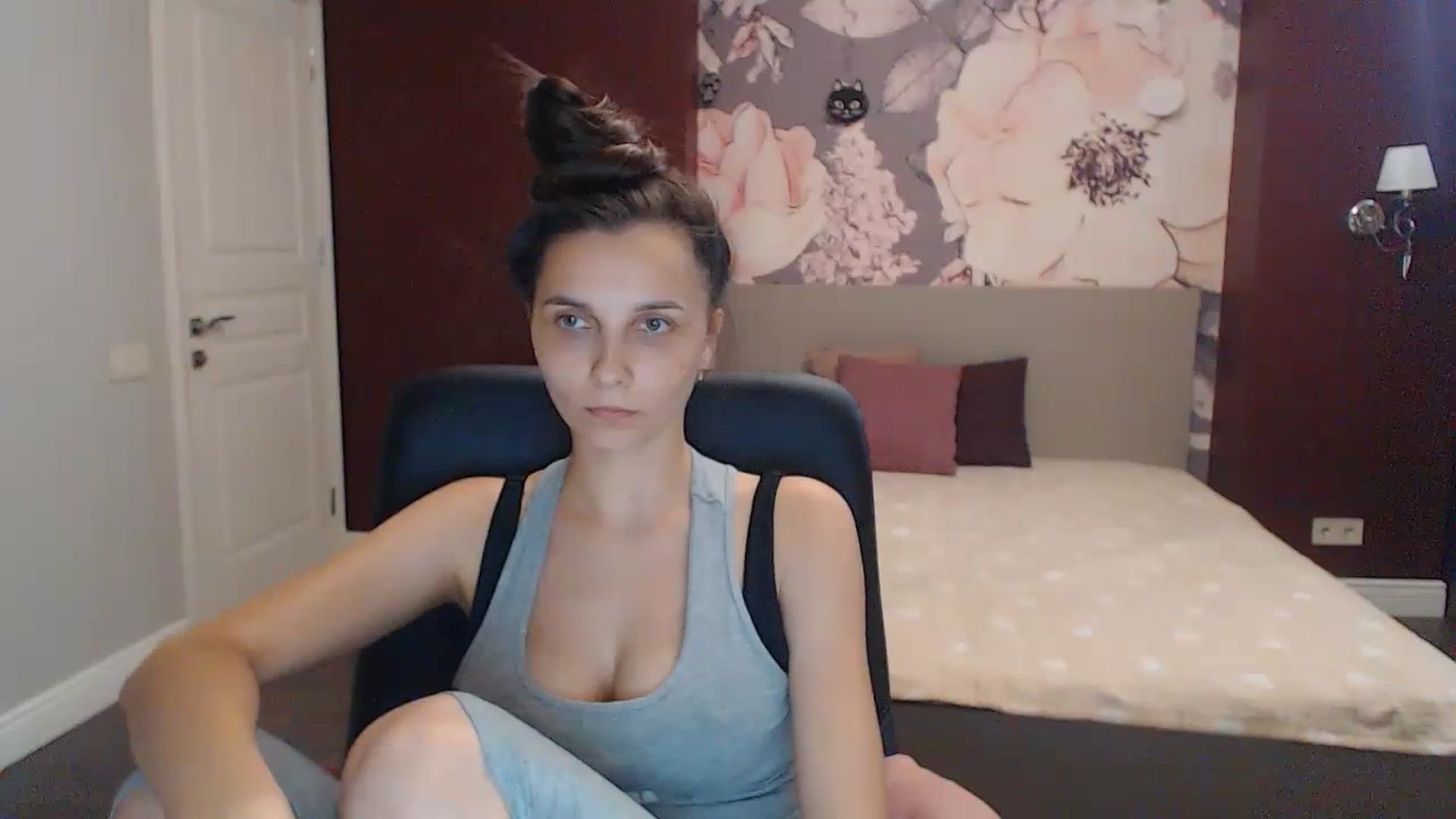 Gallery image thumbnail from Karina_Mils's myfreecams stream on, 07/16/2023, 15:29 image 18 of 20