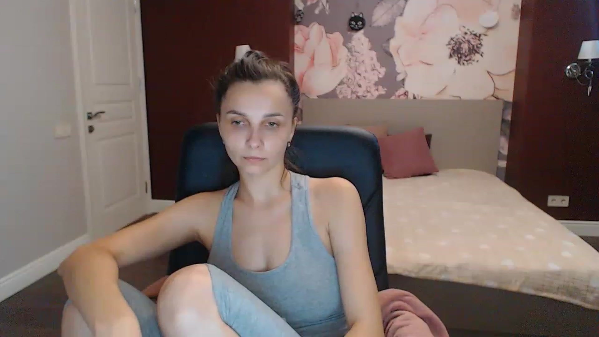 Gallery image thumbnail from Karina_Mils's myfreecams stream on, 07/17/2023, 07:24 image 13 of 20