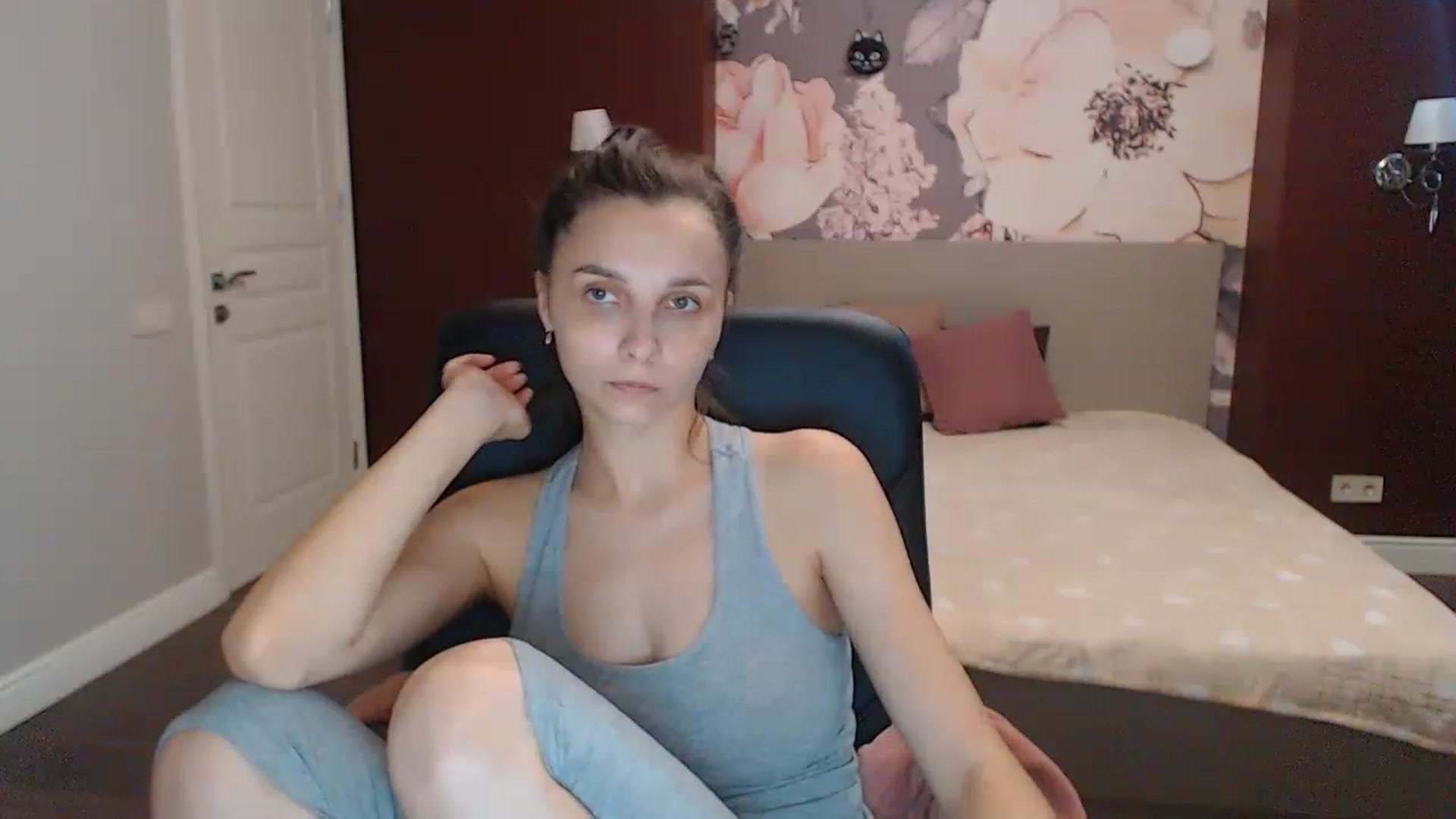 Gallery image thumbnail from Karina_Mils's myfreecams stream on, 07/17/2023, 07:24 image 12 of 20