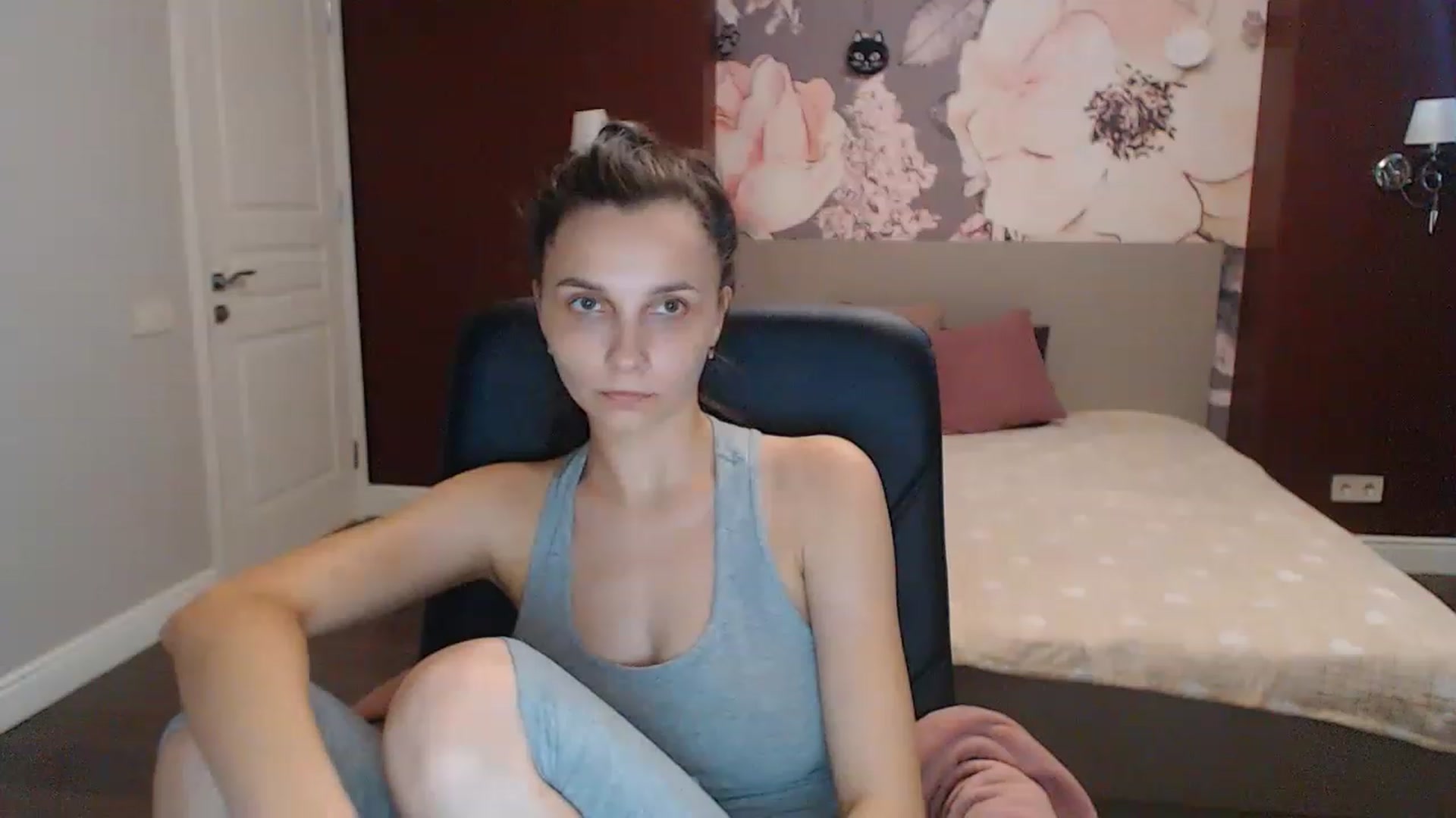 Gallery image thumbnail from Karina_Mils's myfreecams stream on, 07/17/2023, 07:24 image 16 of 20