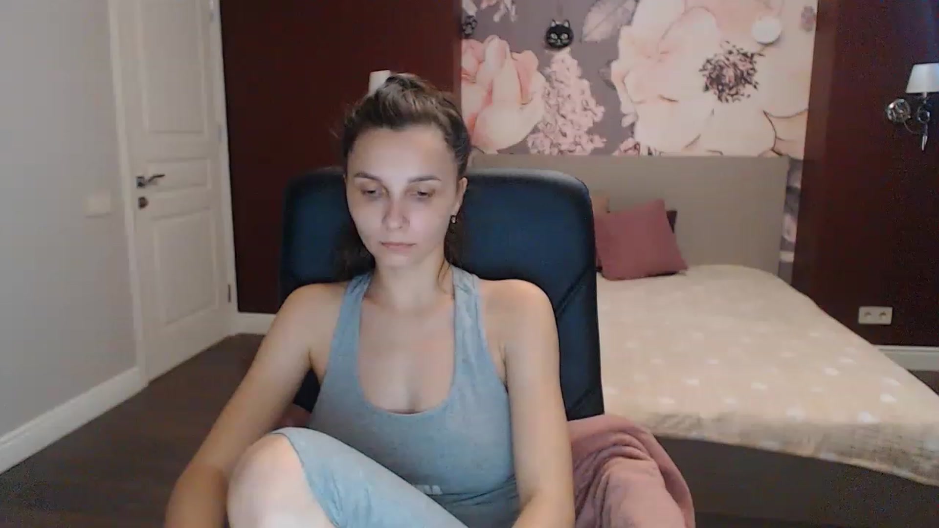 Gallery image thumbnail from Karina_Mils's myfreecams stream on, 07/17/2023, 07:24 image 9 of 20