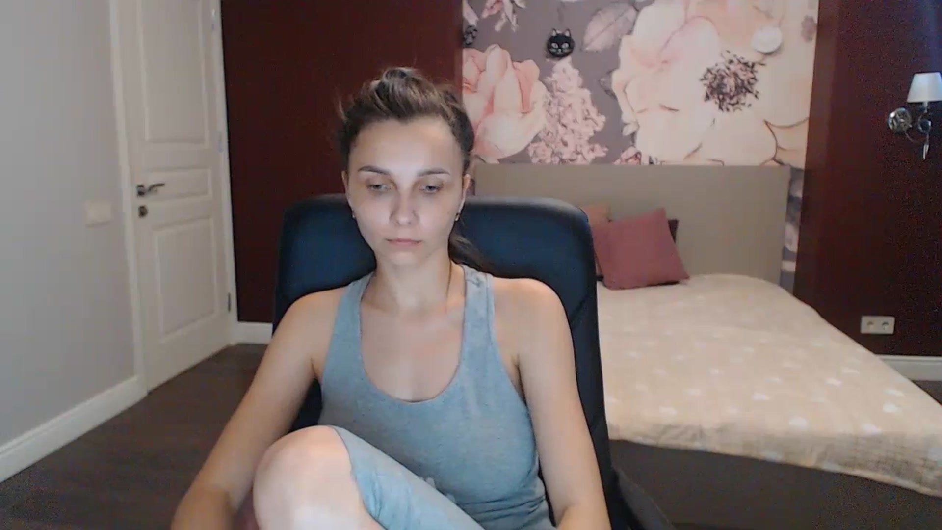 Gallery image thumbnail from Karina_Mils's myfreecams stream on, 07/17/2023, 09:04 image 15 of 20