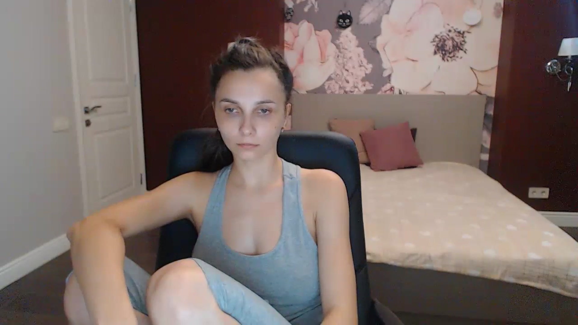 Gallery image thumbnail from Karina_Mils's myfreecams stream on, 07/17/2023, 09:04 image 7 of 20