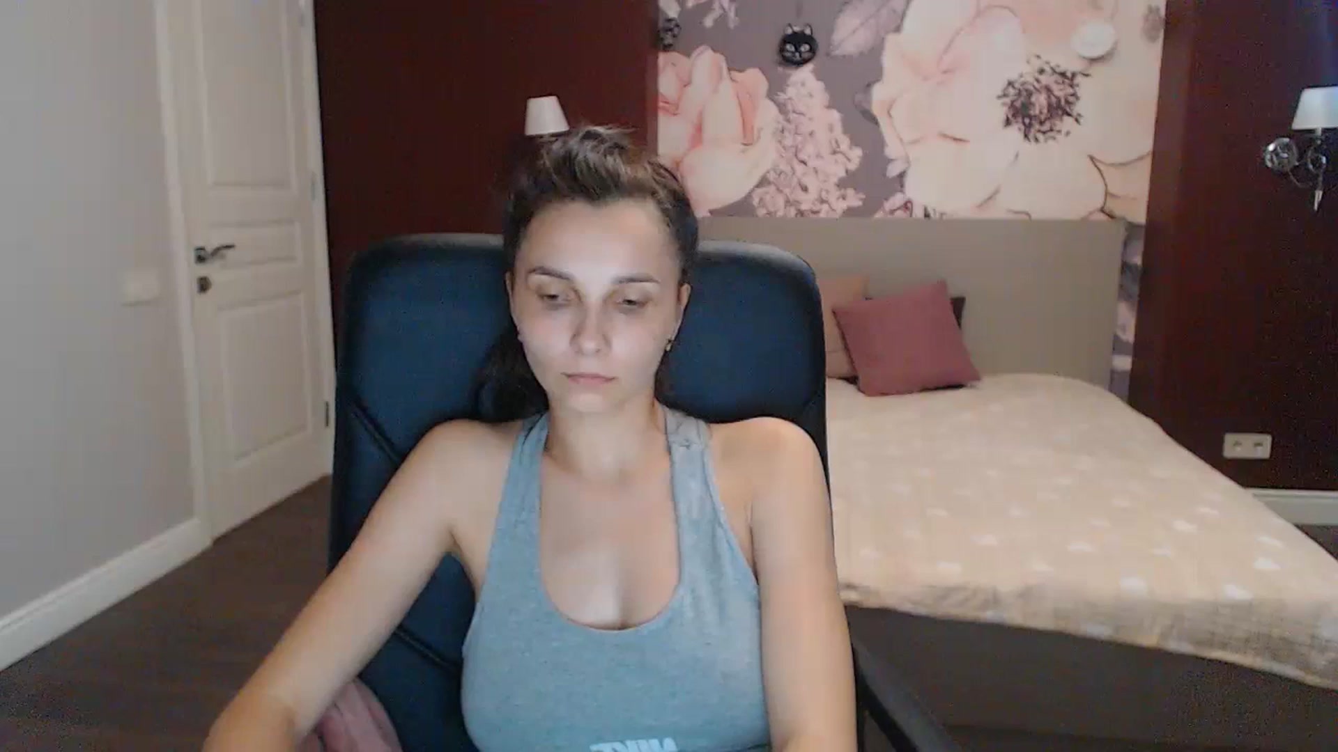 Gallery image thumbnail from Karina_Mils's myfreecams stream on, 07/17/2023, 09:04 image 6 of 20