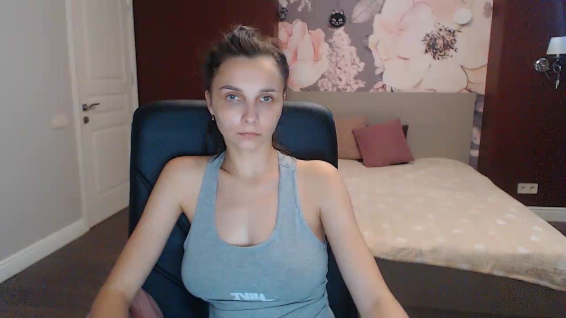Gallery image thumbnail from Karina_Mils's myfreecams stream on, 07/17/2023, 09:04 image 5 of 20