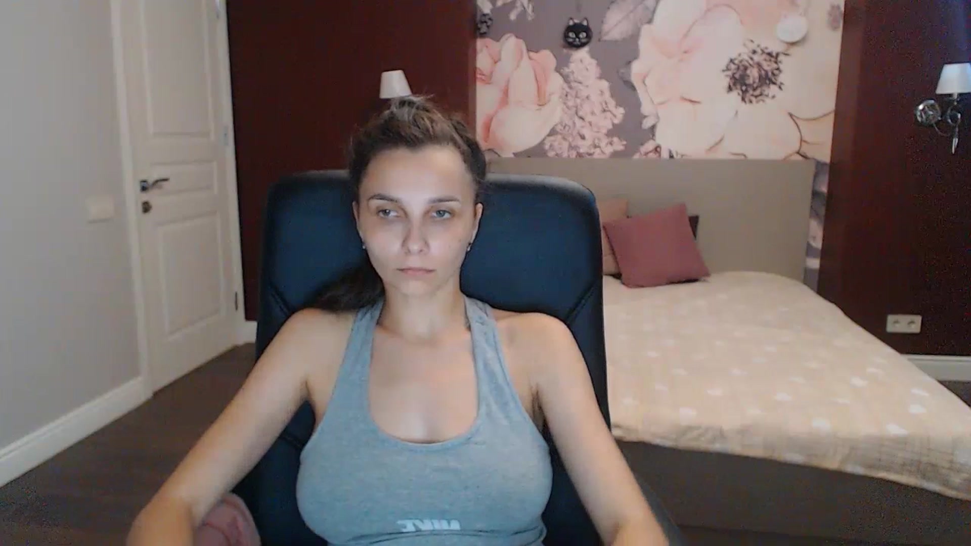 Gallery image thumbnail from Karina_Mils's myfreecams stream on, 07/17/2023, 09:04 image 10 of 20