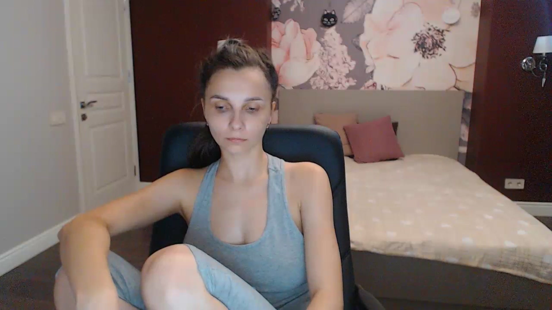Gallery image thumbnail from Karina_Mils's myfreecams stream on, 07/17/2023, 09:04 image 8 of 20