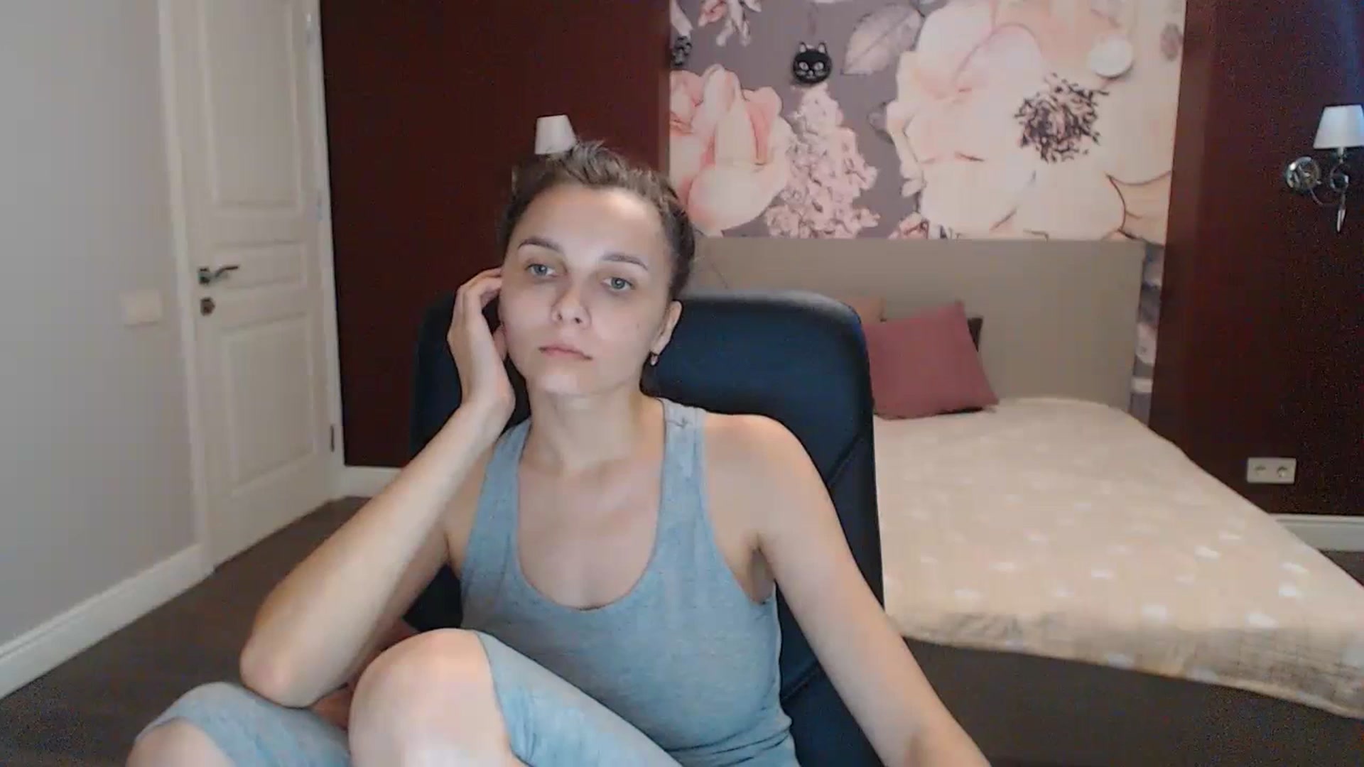 Gallery image thumbnail from Karina_Mils's myfreecams stream on, 07/17/2023, 09:04 image 16 of 20