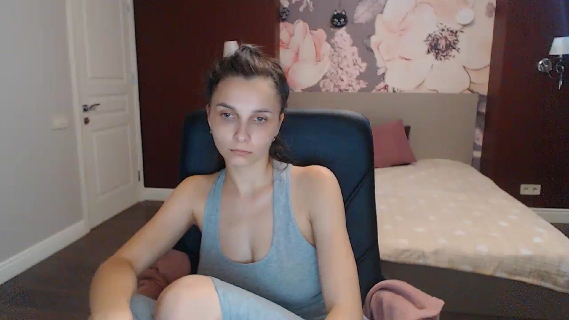 Gallery image thumbnail from Karina_Mils's myfreecams stream on, 07/17/2023, 09:04 image 3 of 20