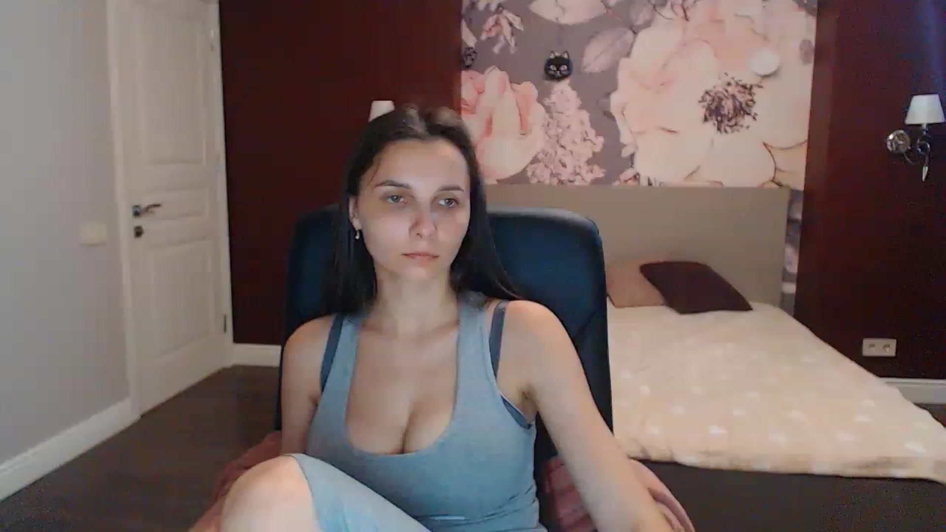 Gallery image thumbnail from Karina_Mils's myfreecams stream on, 07/20/2023, 08:21 image 19 of 20