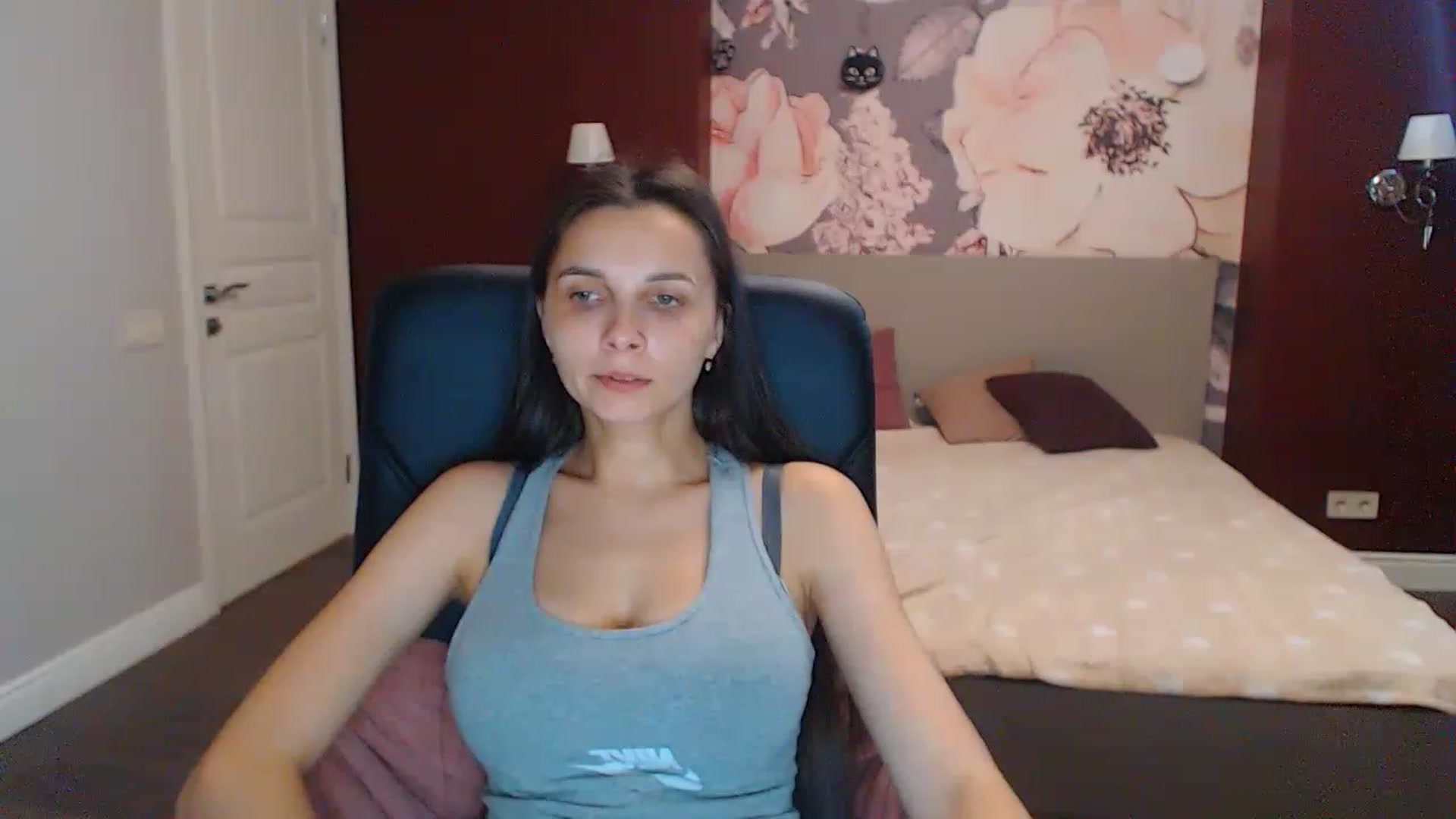 Gallery image thumbnail from Karina_Mils's myfreecams stream on, 07/20/2023, 08:21 image 11 of 20