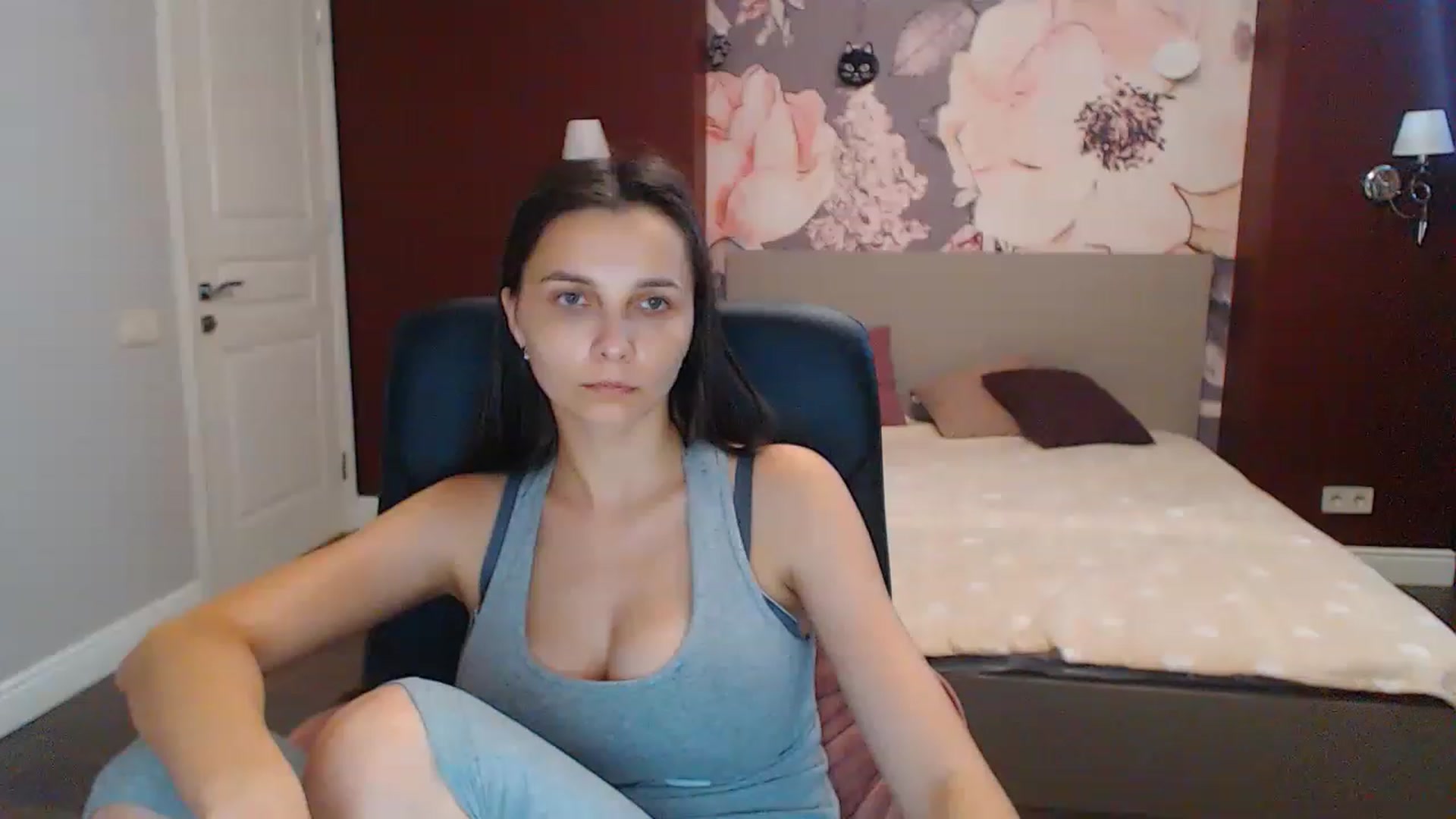 Gallery image thumbnail from Karina_Mils's myfreecams stream on, 07/20/2023, 10:11 image 1 of 20