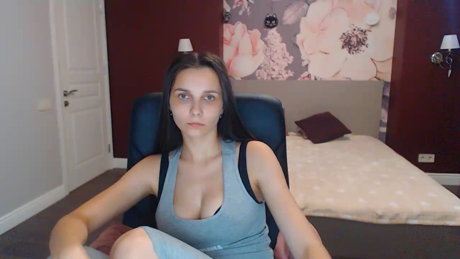 Gallery image thumbnail from Karina_Mils's myfreecams stream on, 07/21/2023, 10:03 image 13 of 20