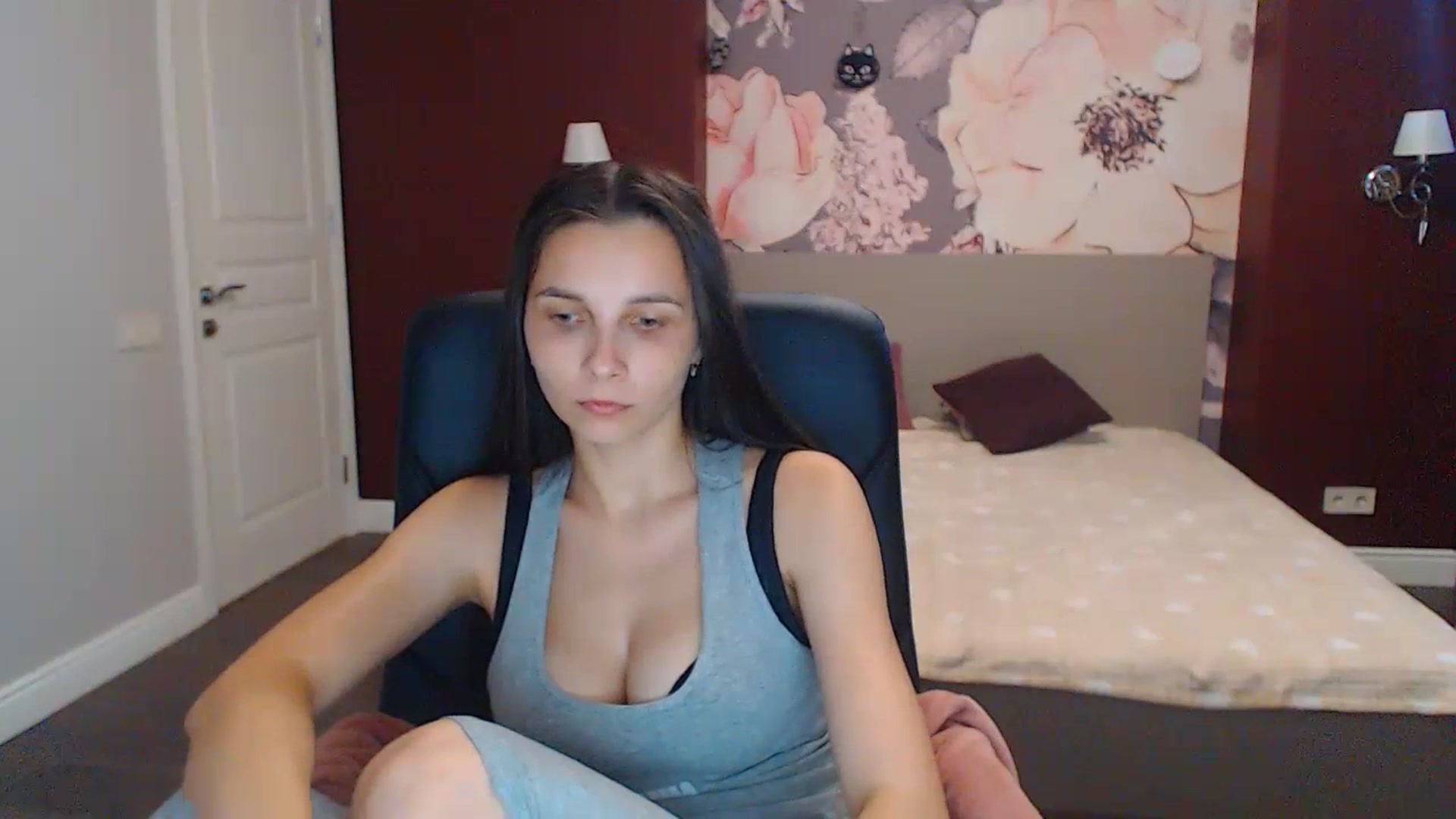 Gallery image thumbnail from Karina_Mils's myfreecams stream on, 07/21/2023, 10:03 image 5 of 20