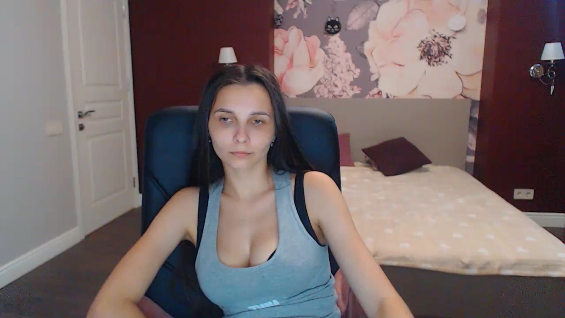 Gallery image thumbnail from Karina_Mils's myfreecams stream on, 07/21/2023, 10:03 image 19 of 20