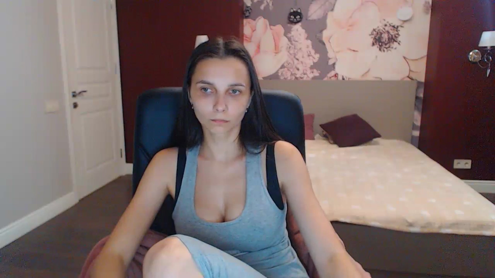 Gallery image thumbnail from Karina_Mils's myfreecams stream on, 07/21/2023, 14:14 image 12 of 20