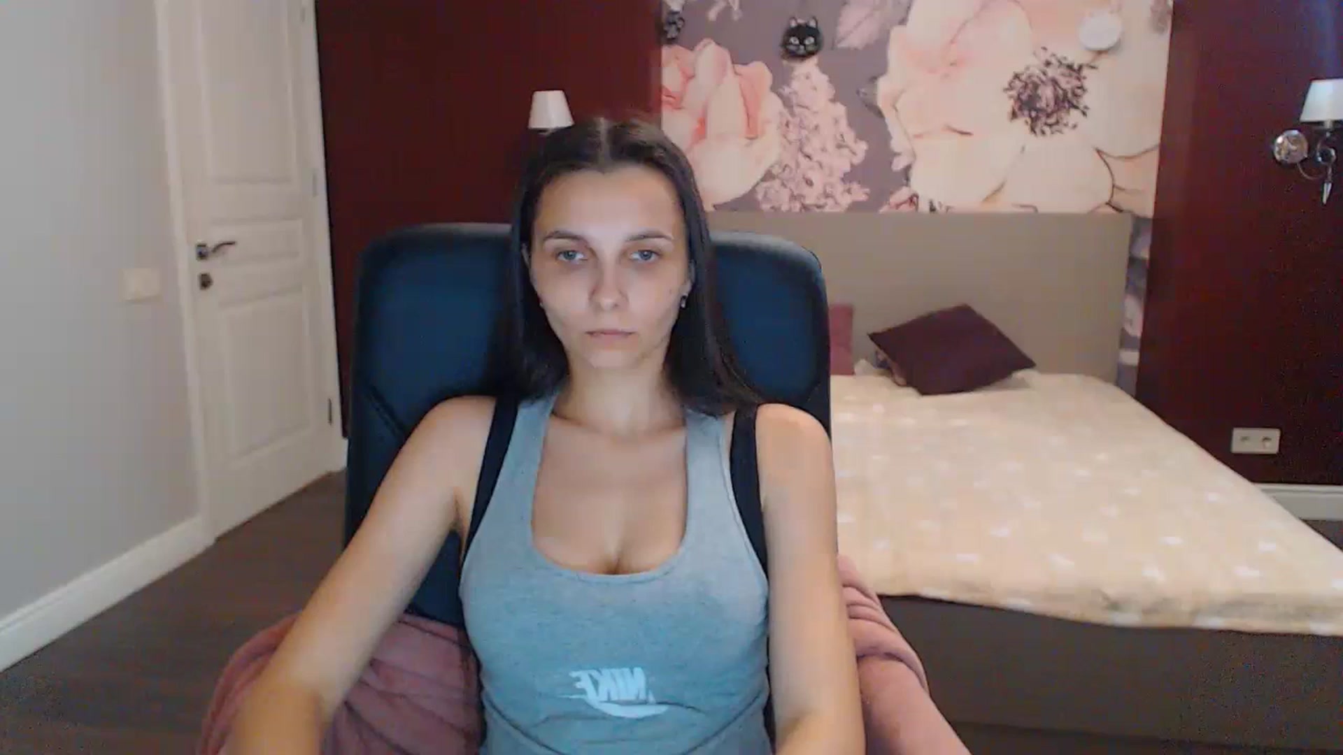 Gallery image thumbnail from Karina_Mils's myfreecams stream on, 07/21/2023, 14:14 image 6 of 20